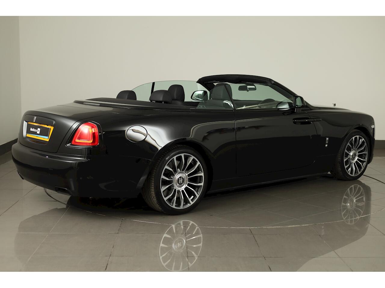 Rolls-Royce Dawn view 19