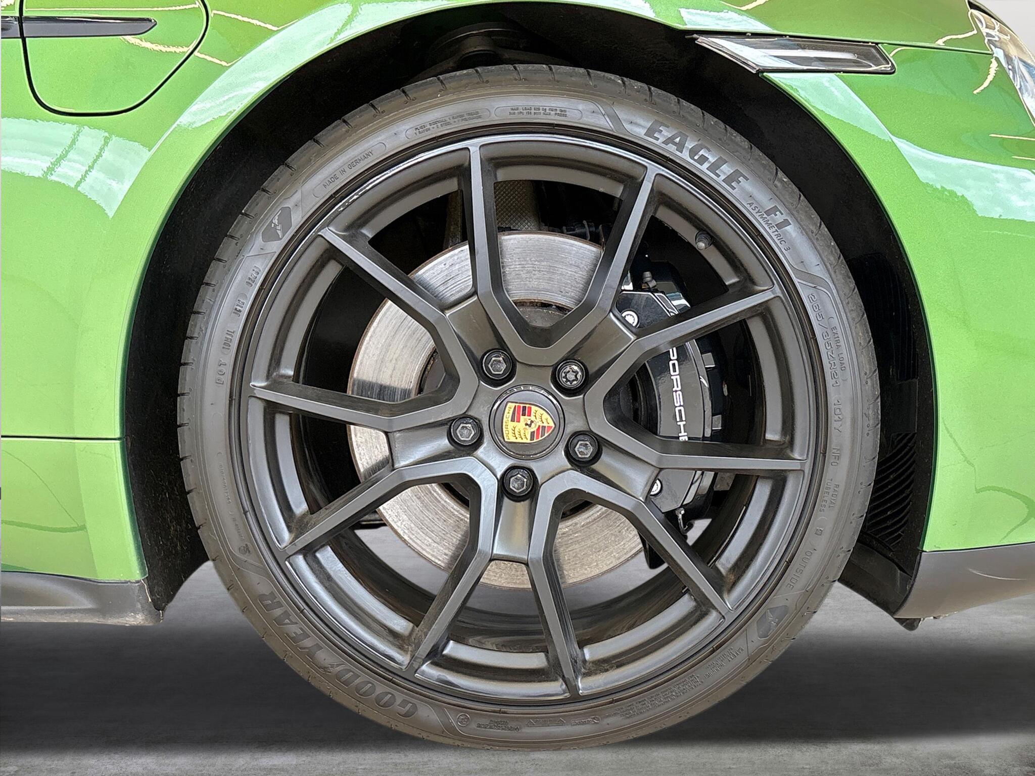 Porsche Taycan view 9