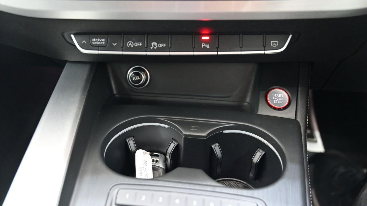 Audi S4 Avant view 33