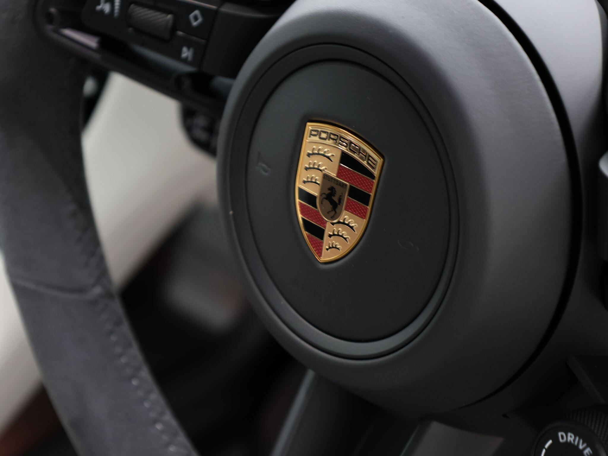 Porsche Taycan view 27