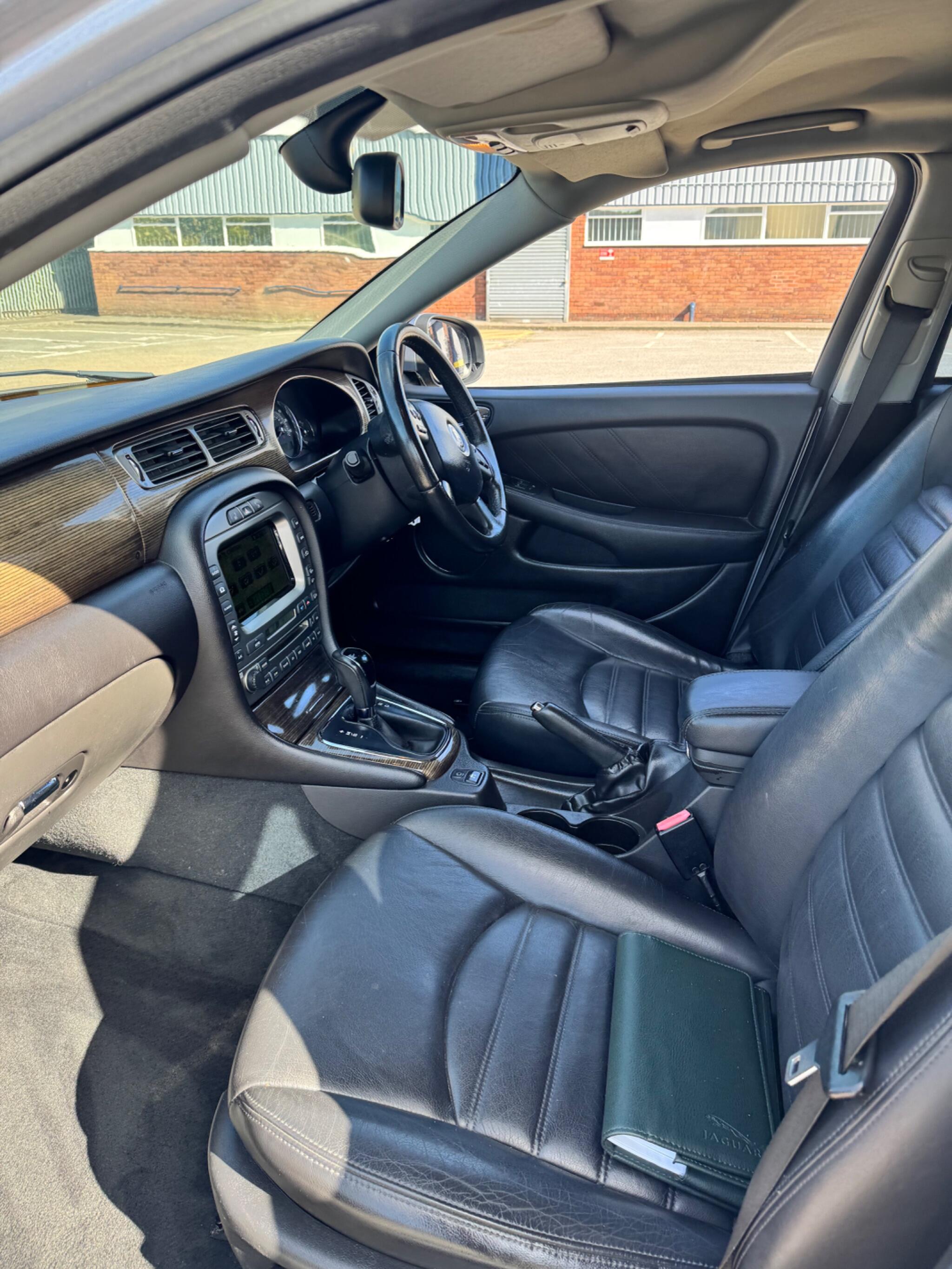 Jaguar X-Type view 48