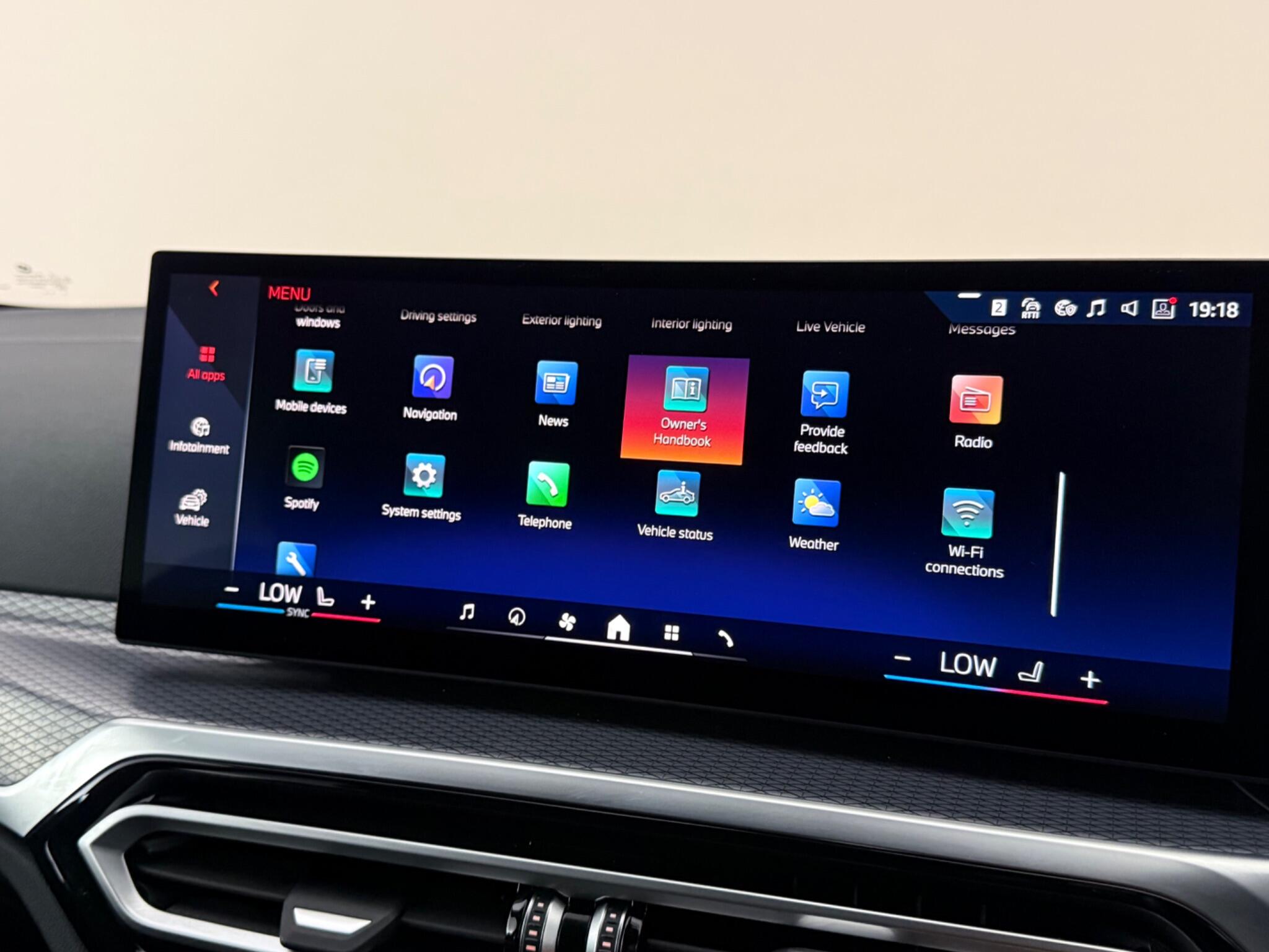 BMW I4 view 32