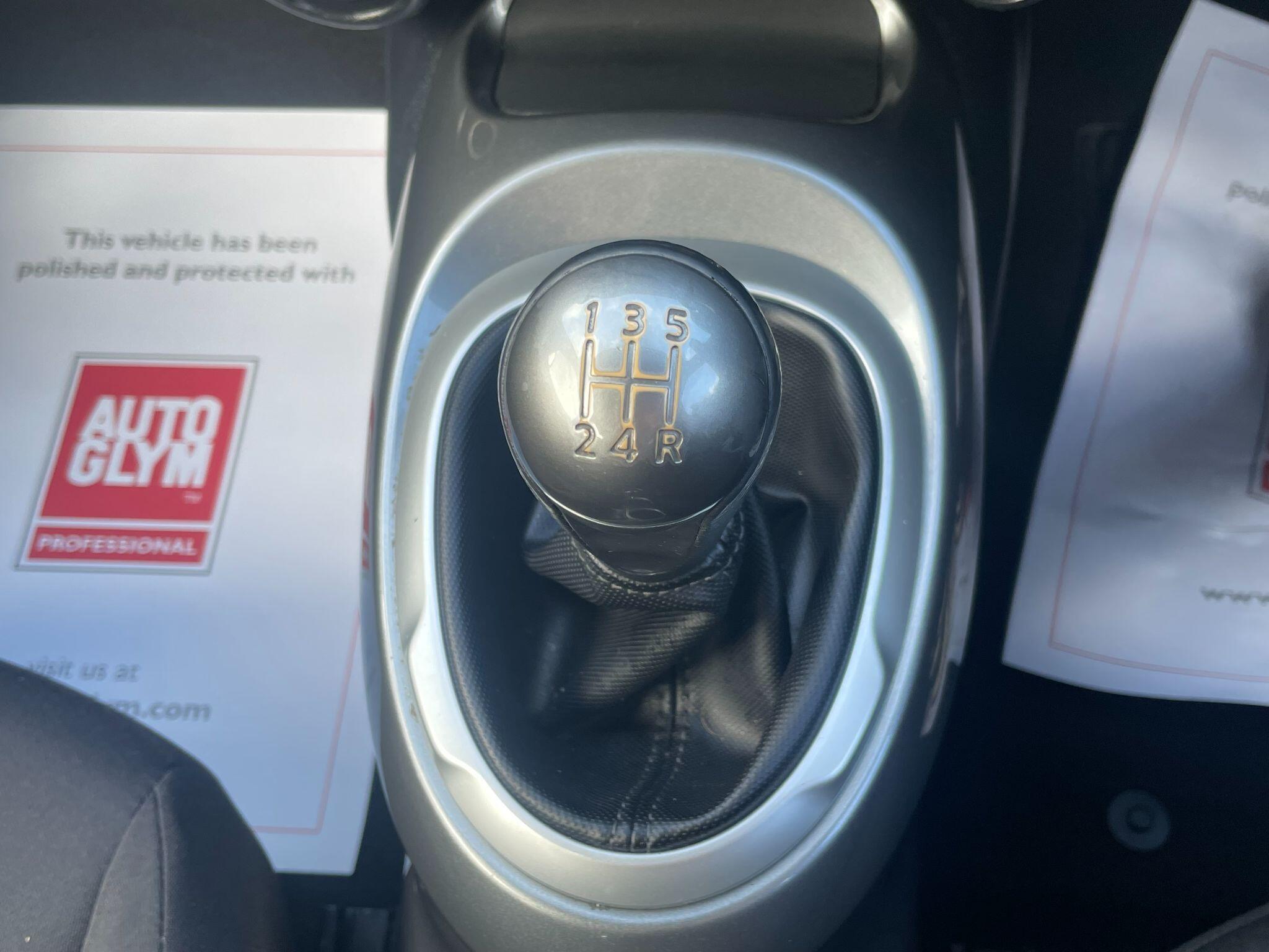 Nissan Juke view 27