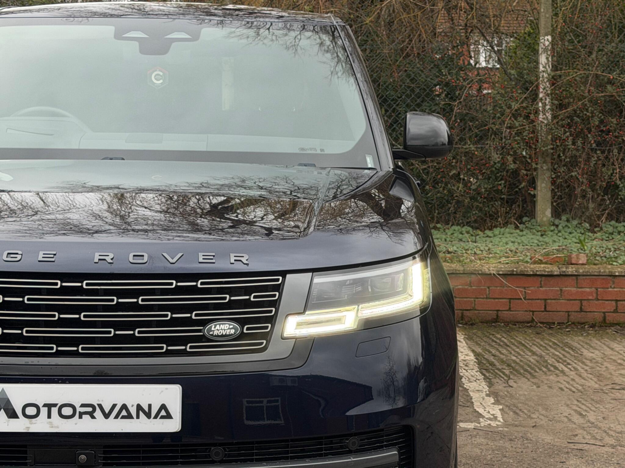 Land Rover Range Rover view 8