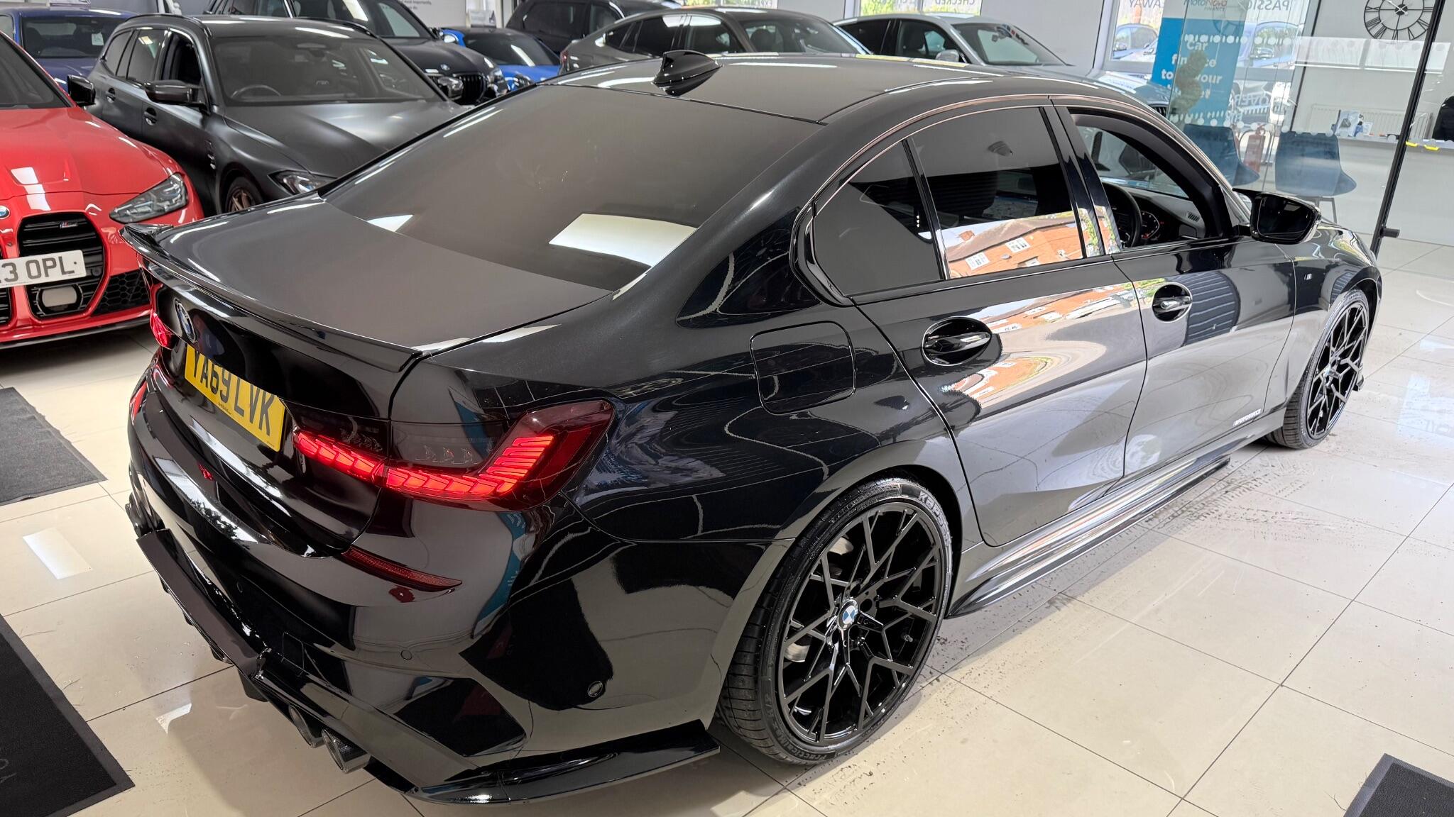 BMW 3 Series view 39