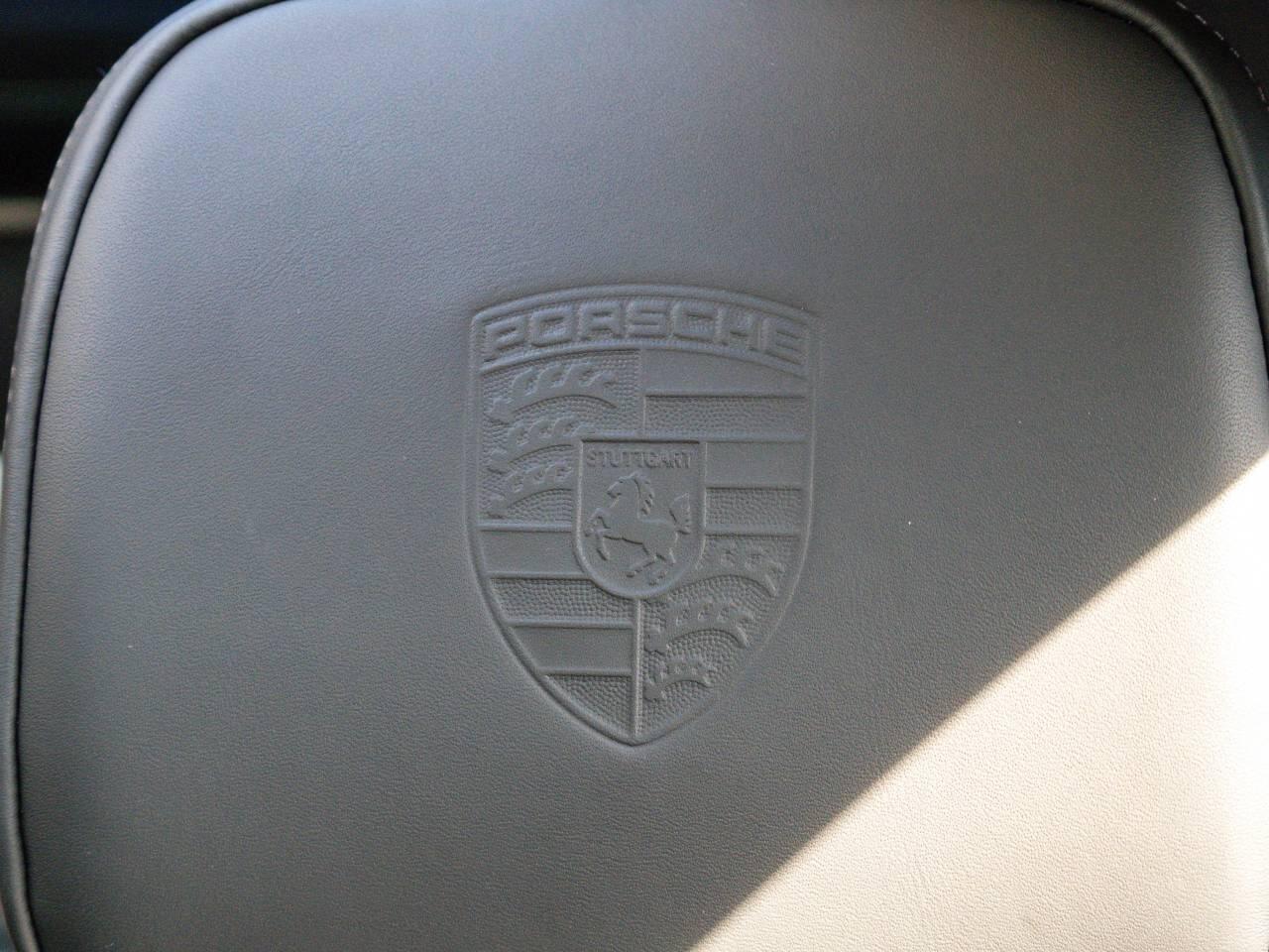 Porsche Macan view 67