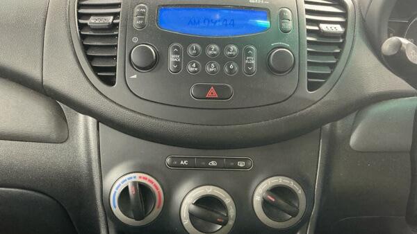 Hyundai i10 view 12
