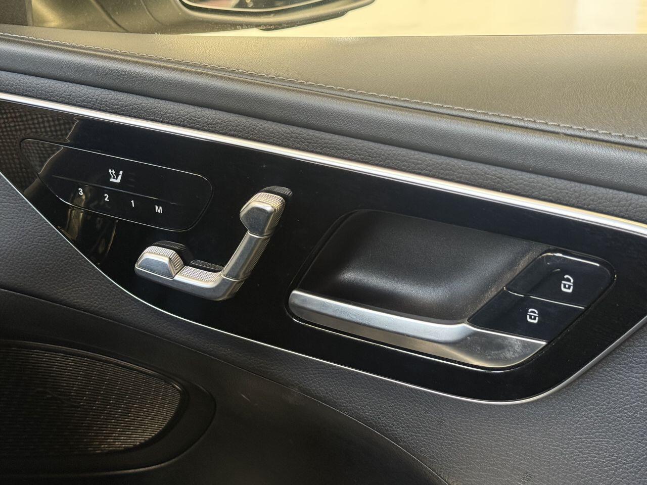 Mercedes-Benz C Class view 42