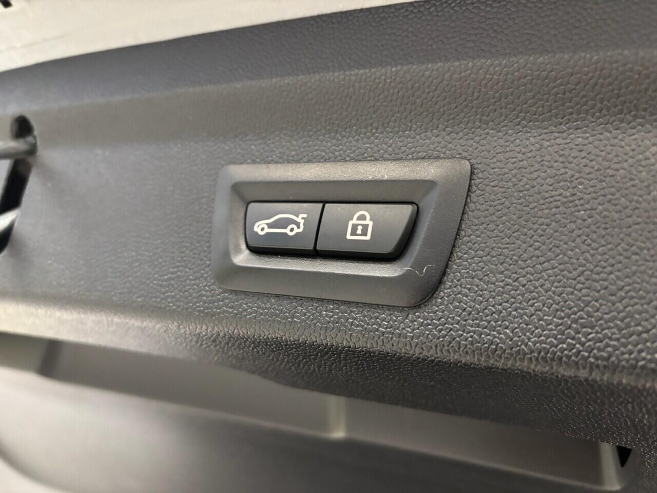 Mini Countryman view 23