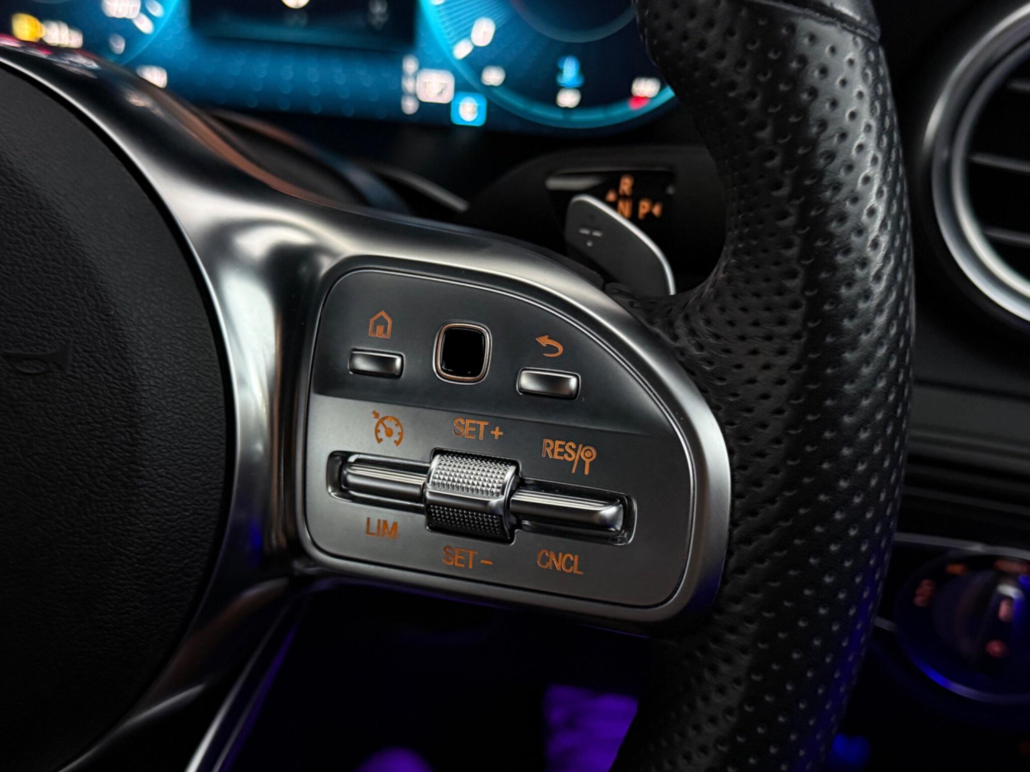 Mercedes-Benz GLC view 17