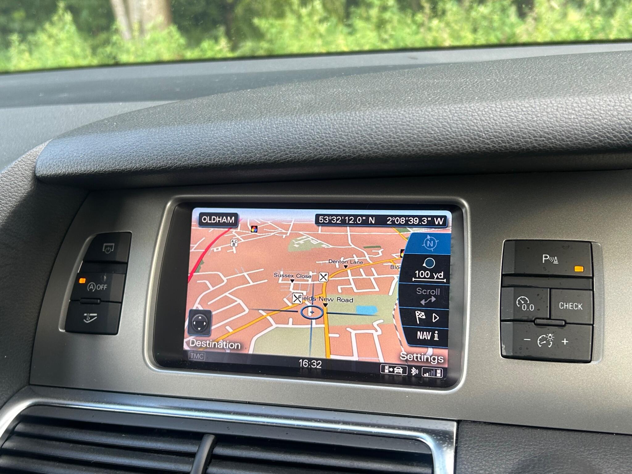 Audi Q7 view 49