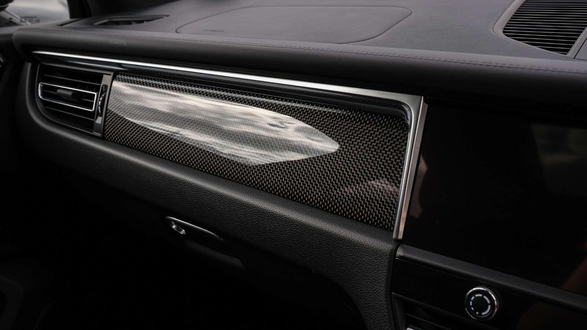 Porsche Macan view 28