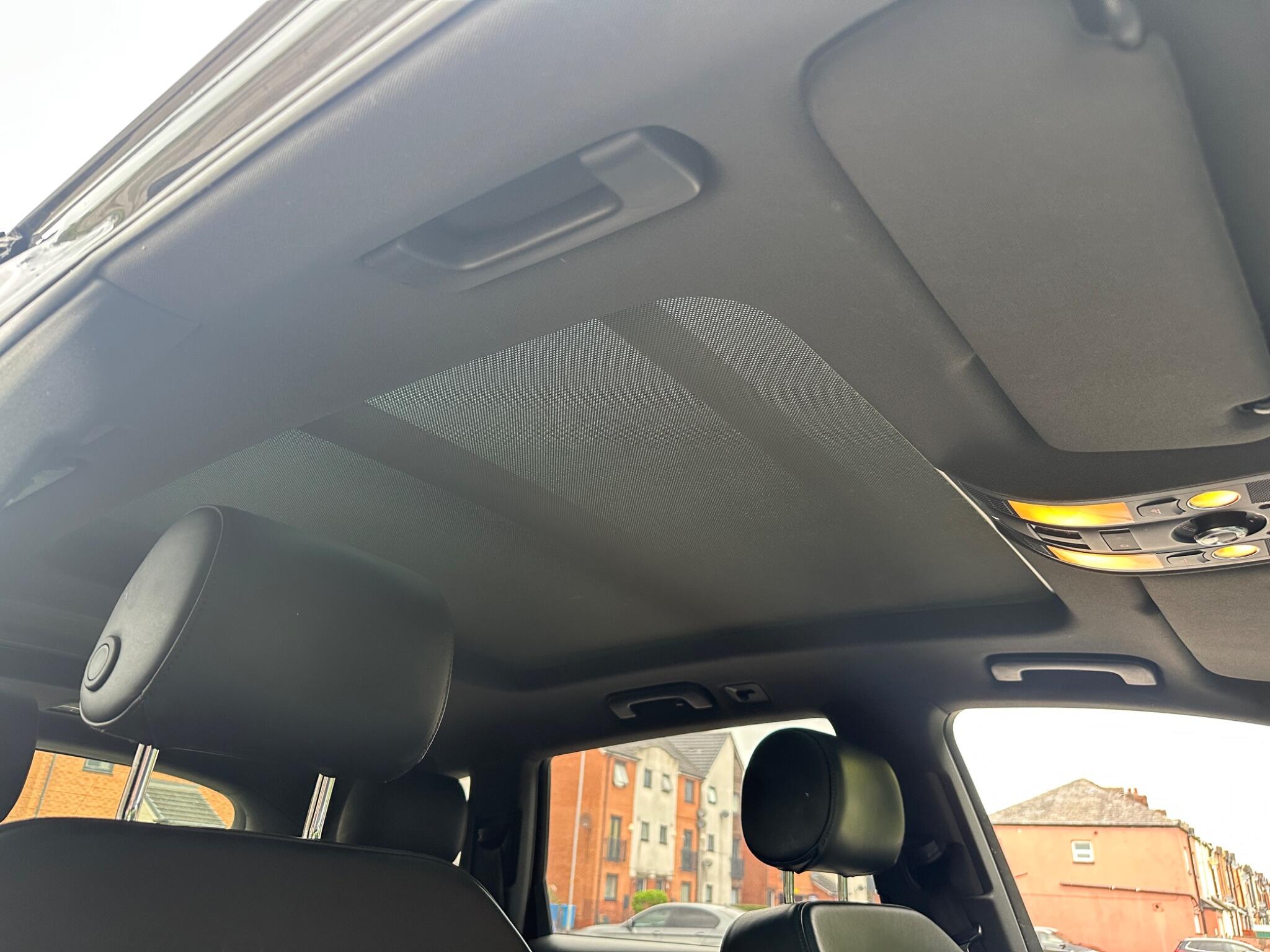 Audi Q7 view 16