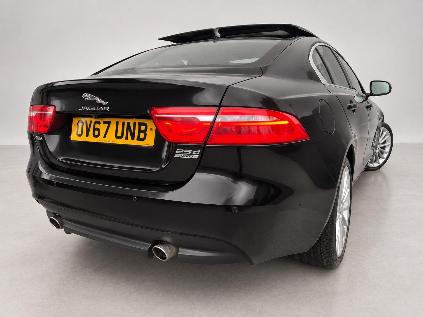 Jaguar Xe view 12