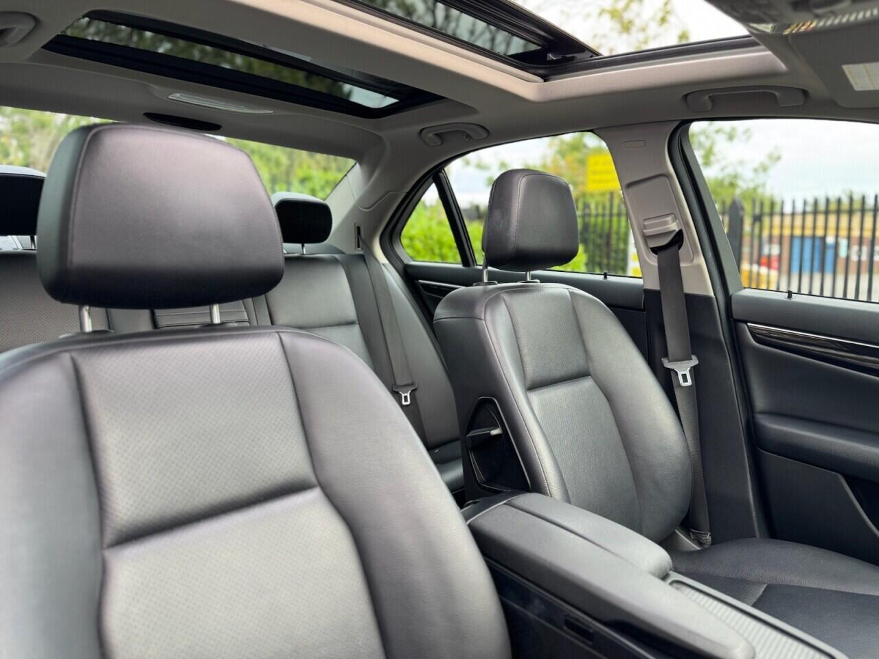 Mercedes-Benz C-Class view 22