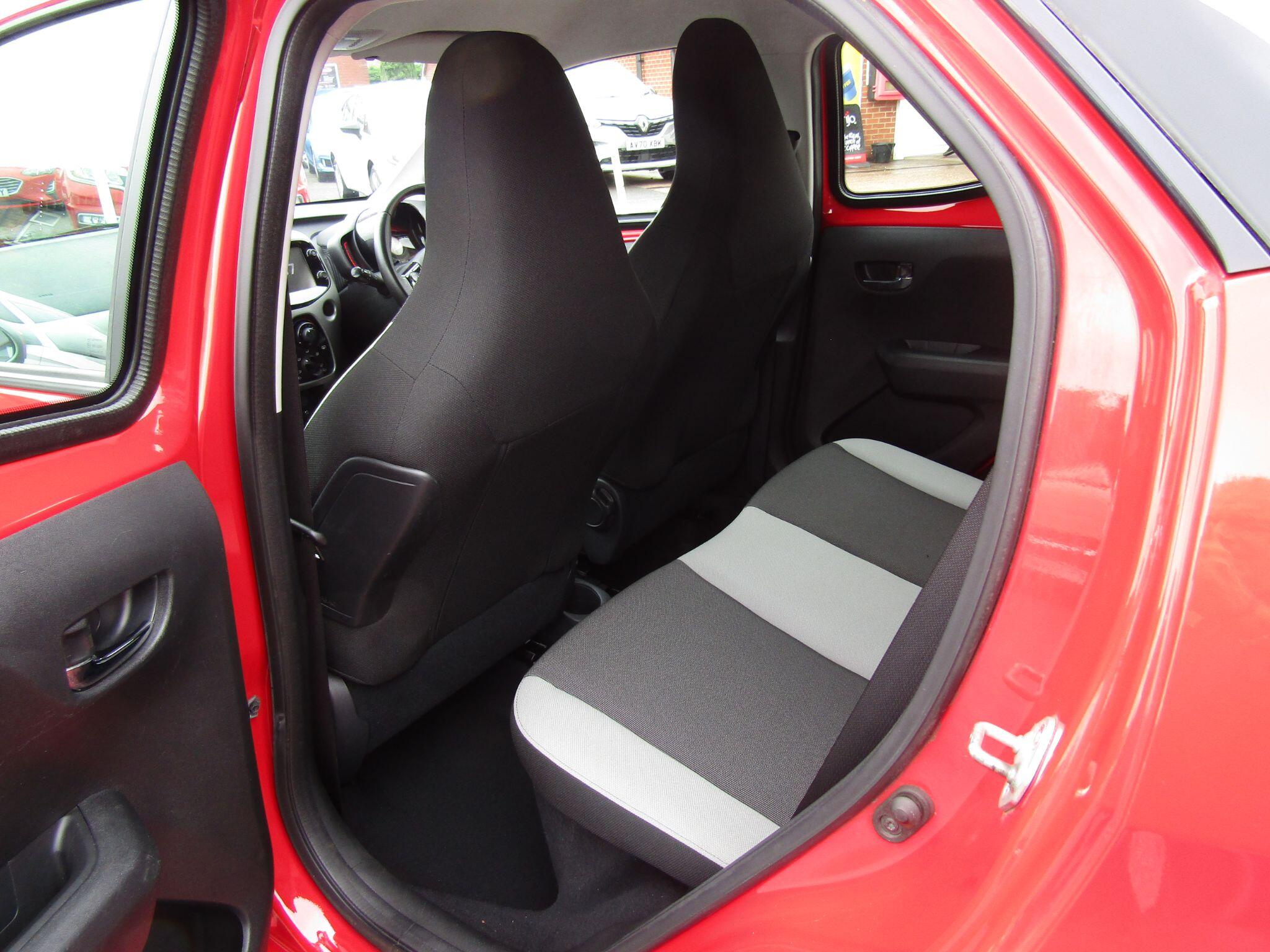 Toyota Aygo view 13