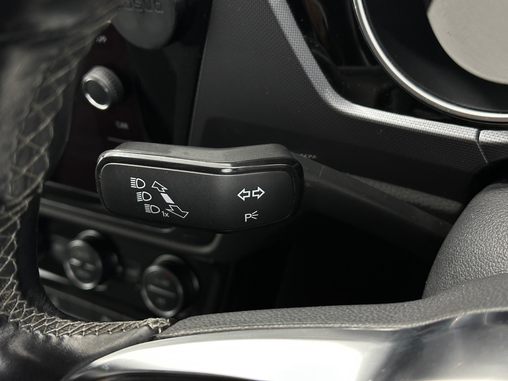 Volkswagen Touran view 14