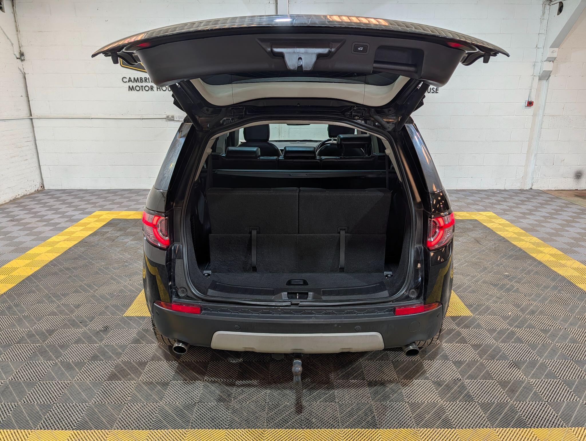 Land Rover Discovery Sport view 63