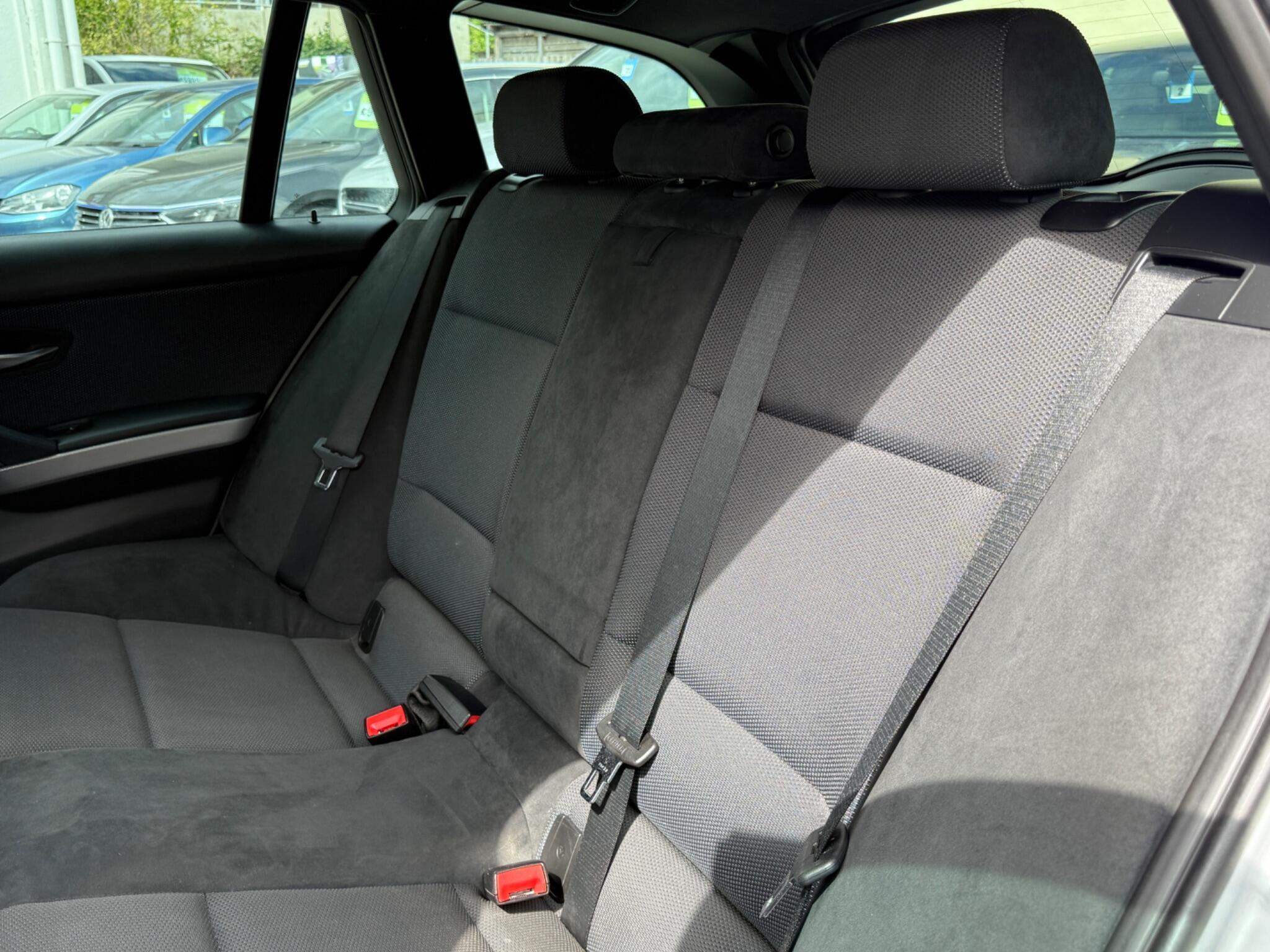 BMW 3 Series - Image 54