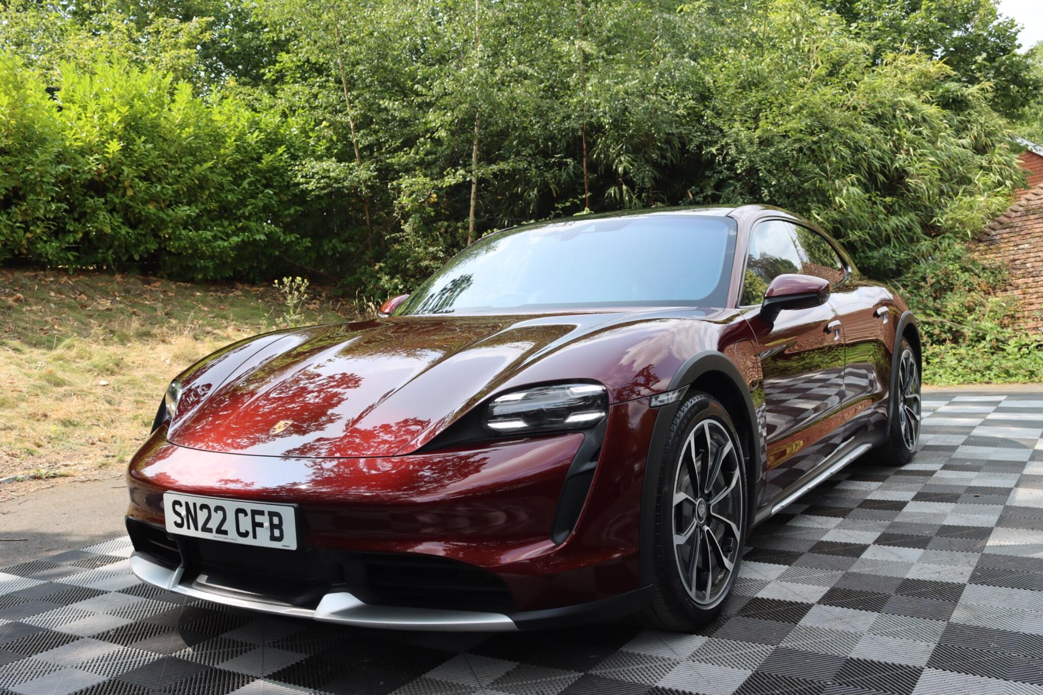 Porsche Taycan view 21