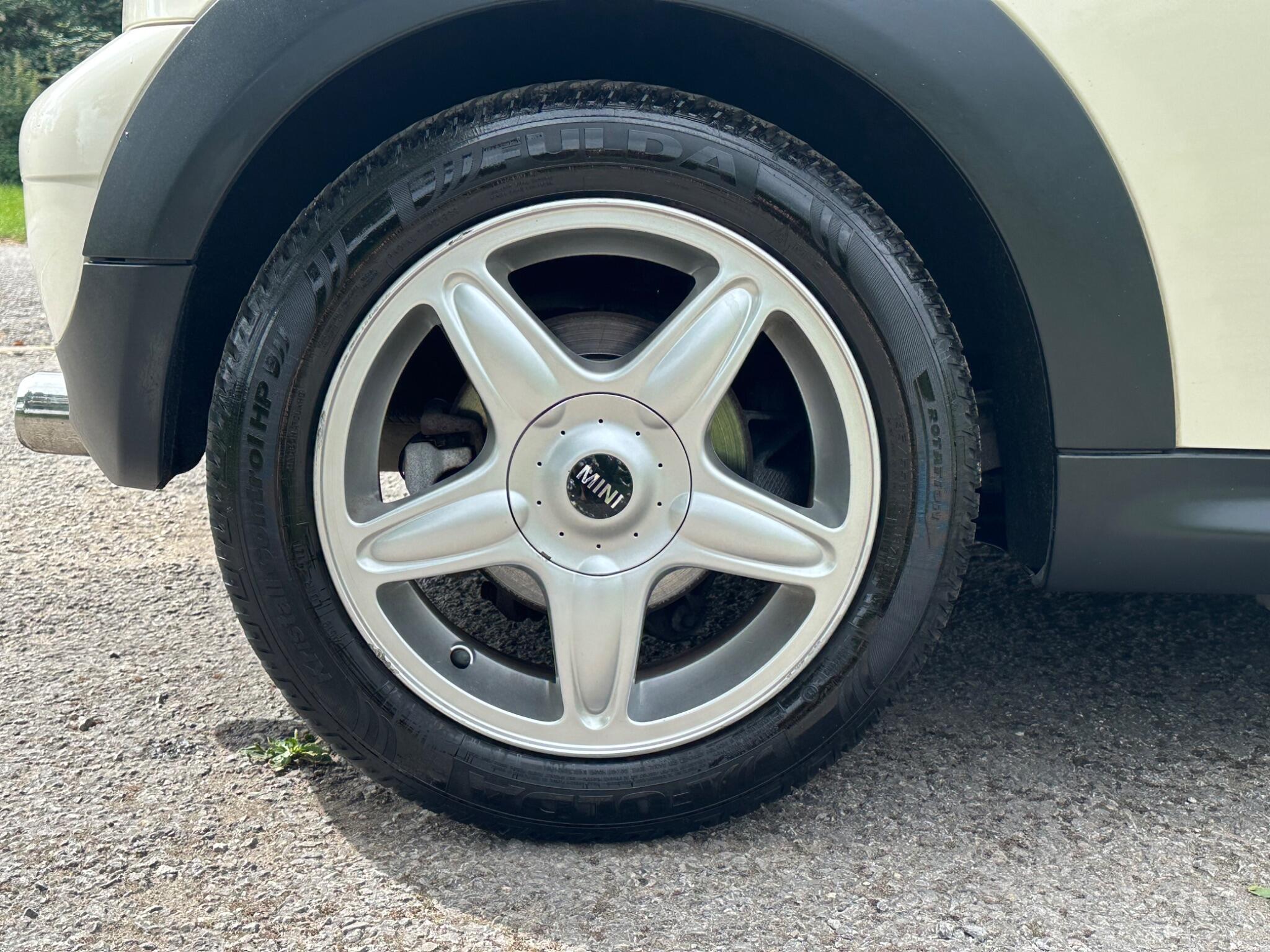 Mini Hatch view 40