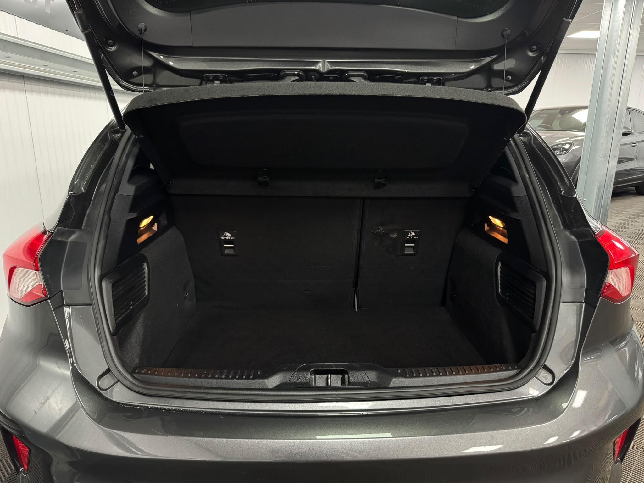 Ford Focus view 37