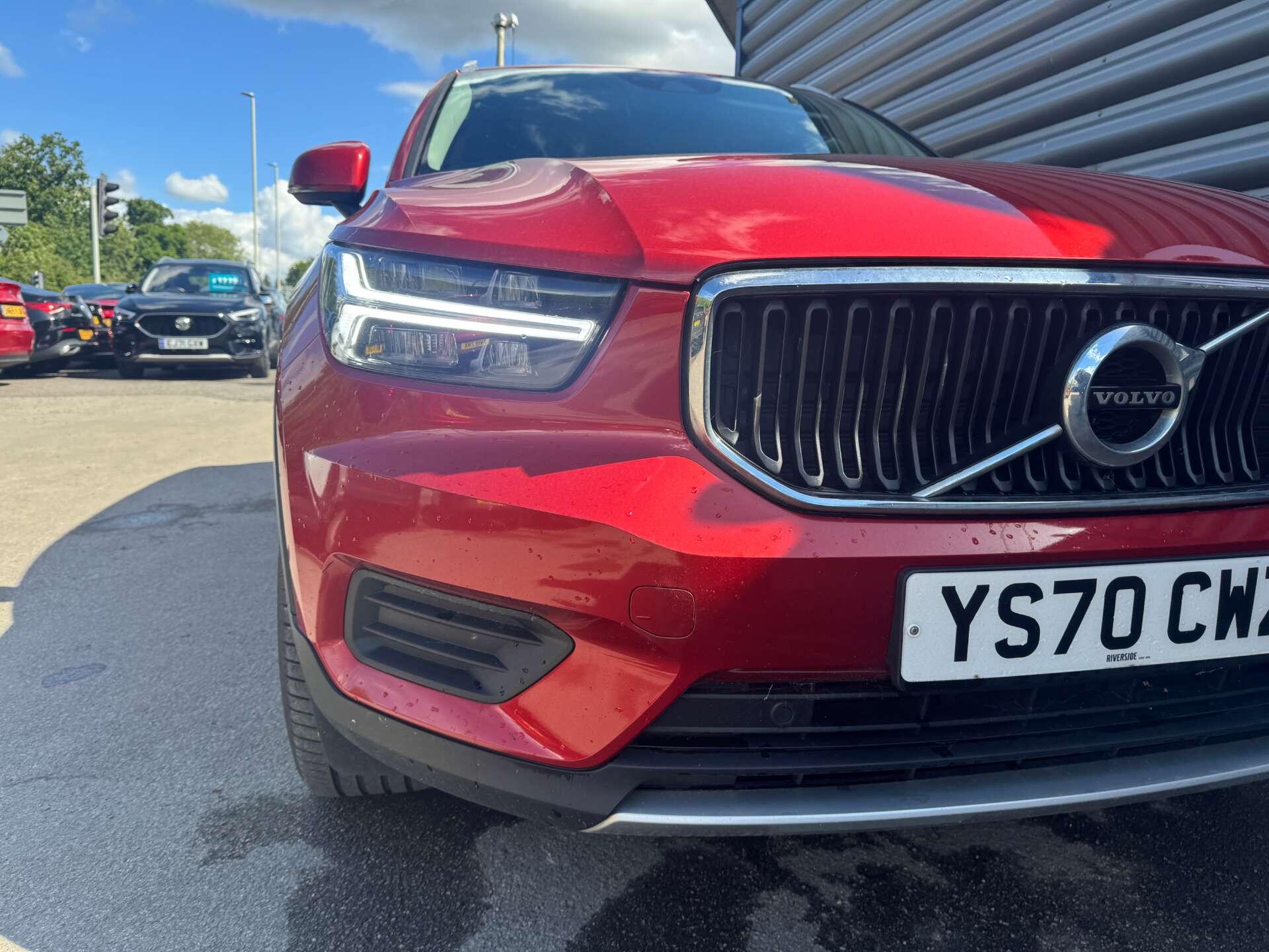 Volvo XC40 view 8