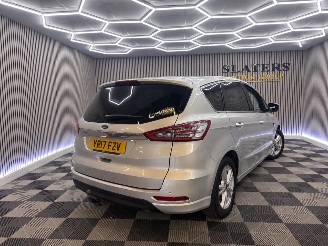 Ford S-Max view 35
