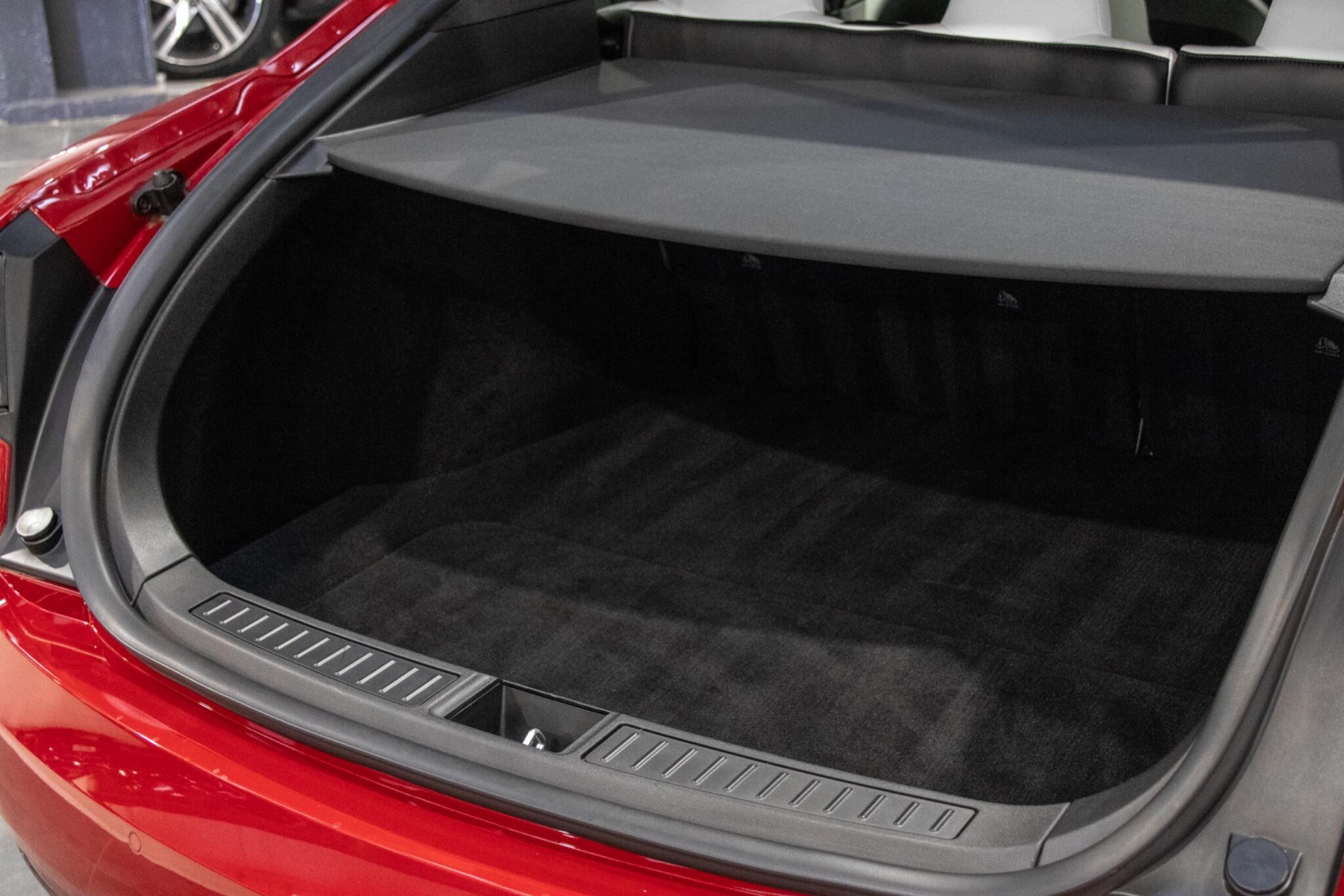 Tesla Model S view 9