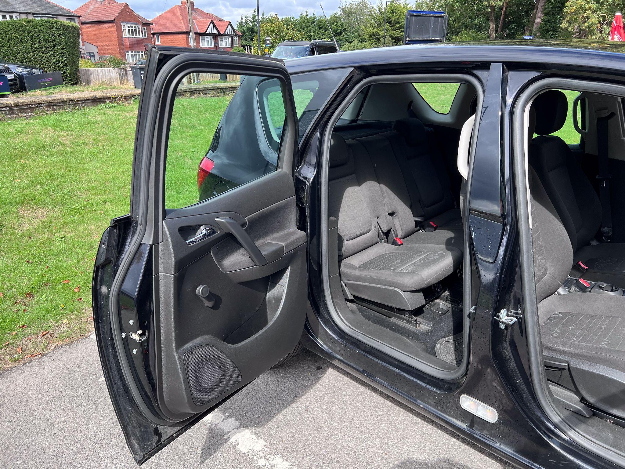 Vauxhall Meriva view 18
