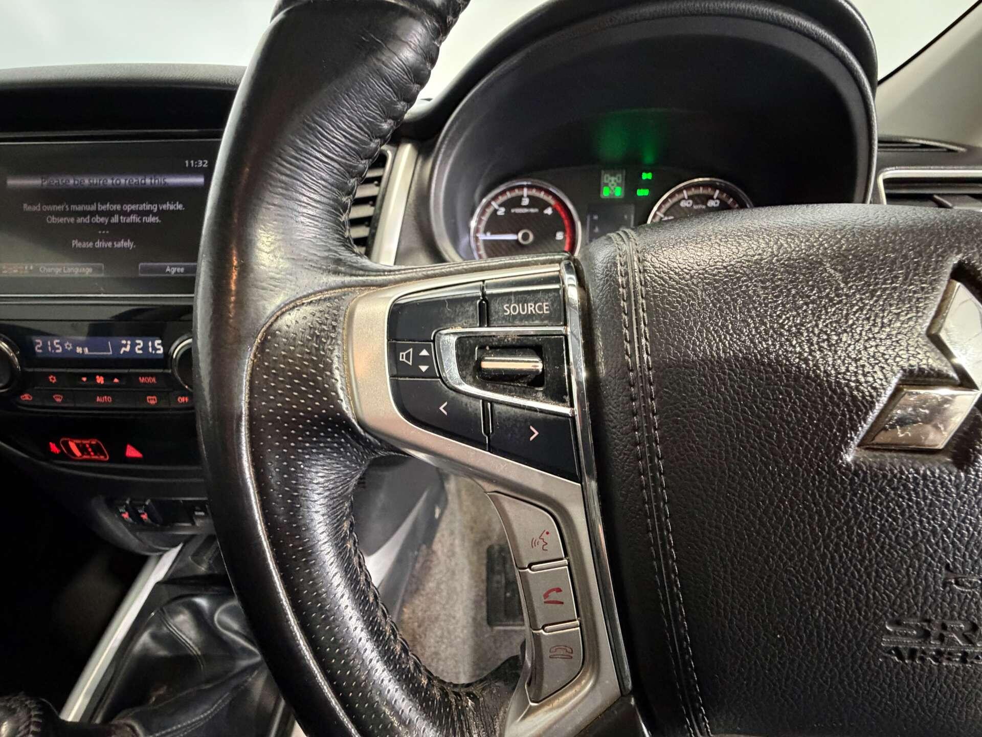 Mitsubishi L200 view 32
