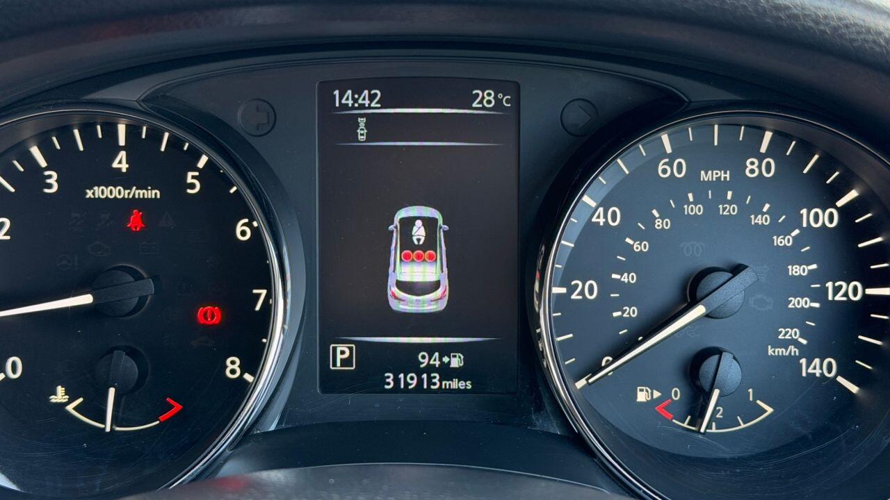 Nissan Pulsar view 25