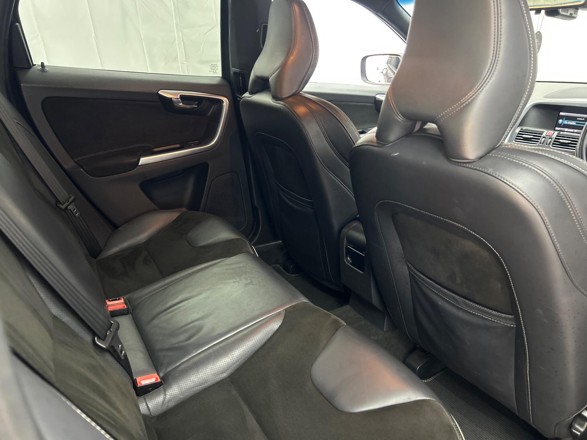 Volvo XC60 view 18