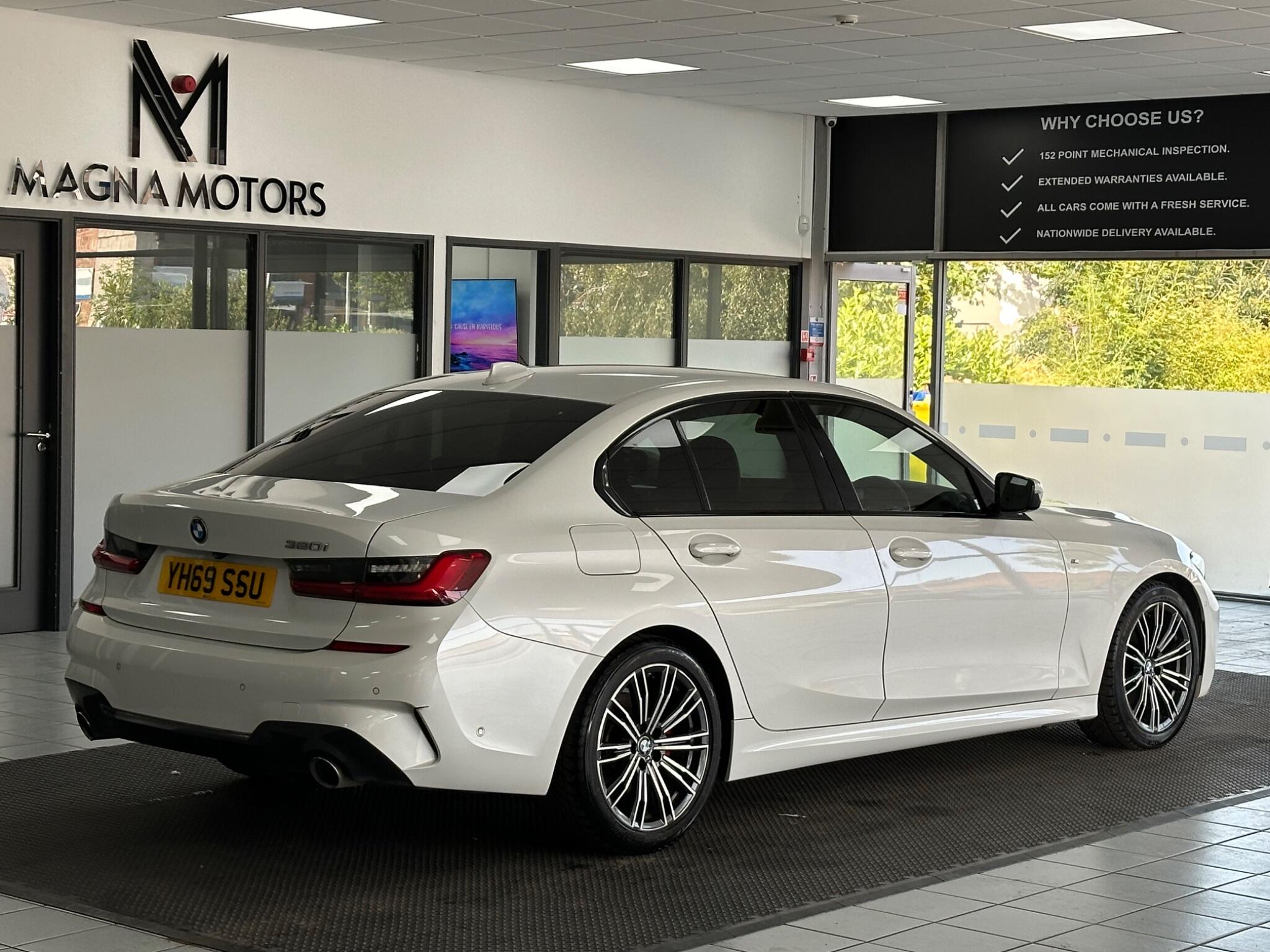 BMW 3 Series view 15