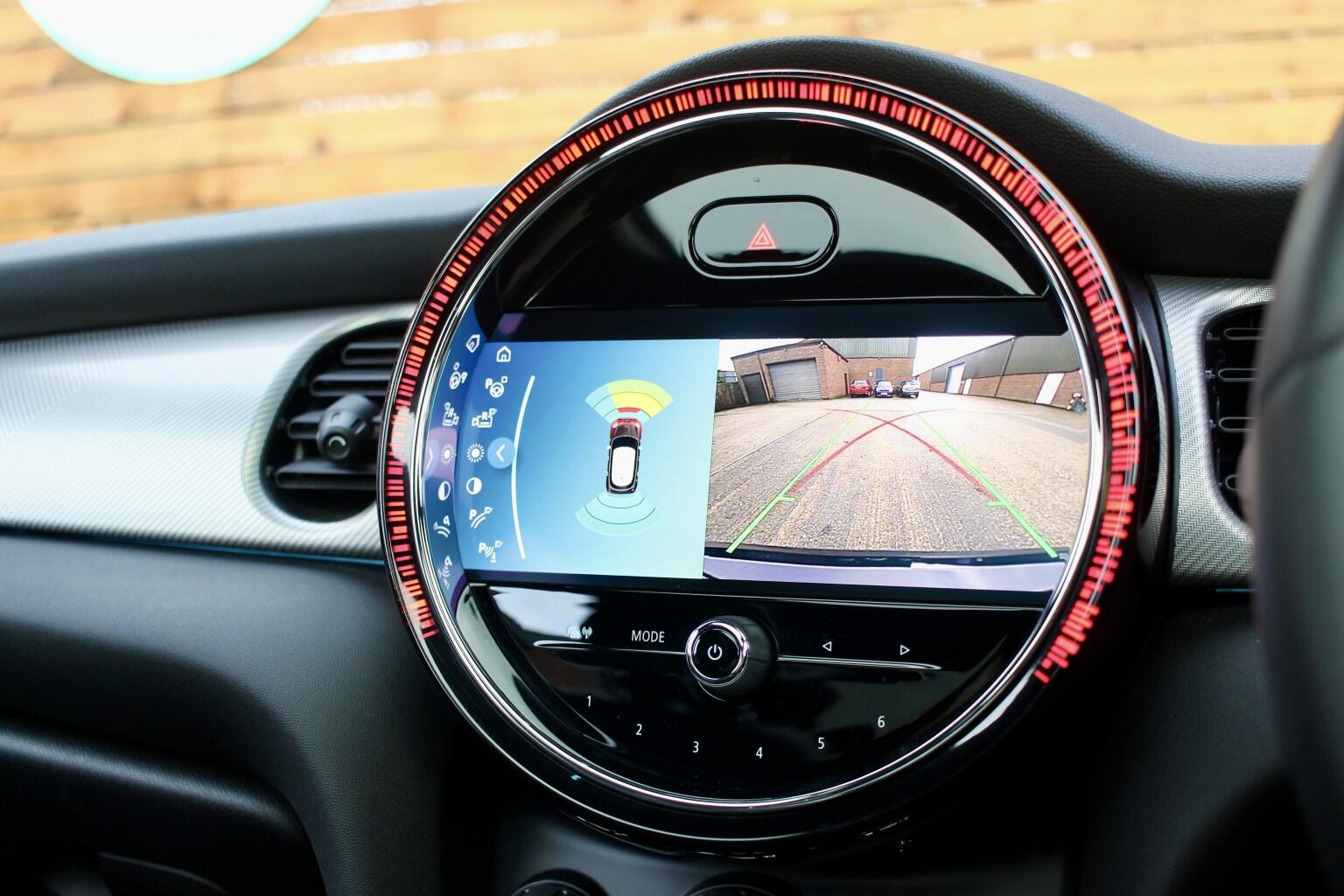 Mini Hatch view 21