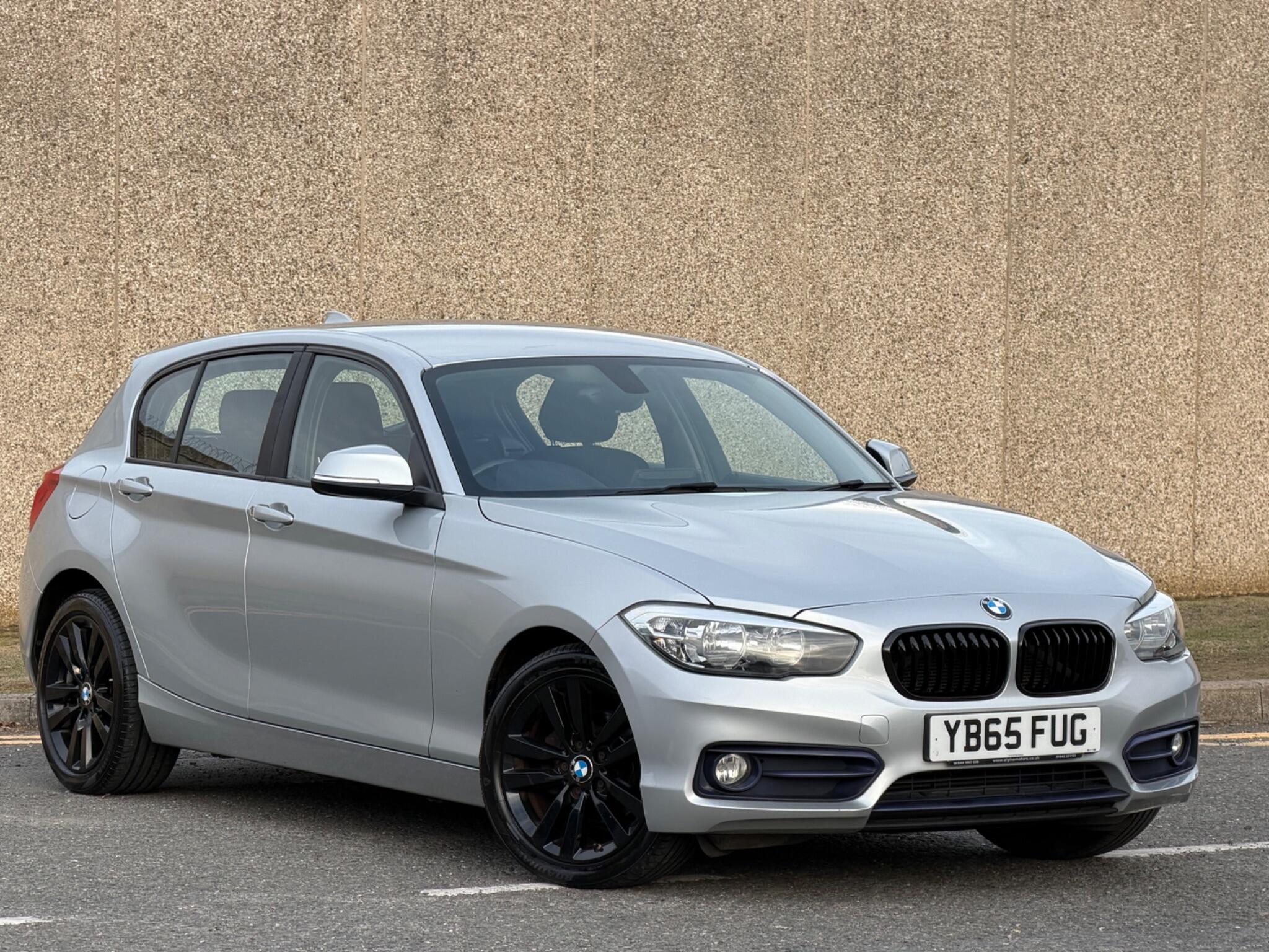BMW 1 Series view 2