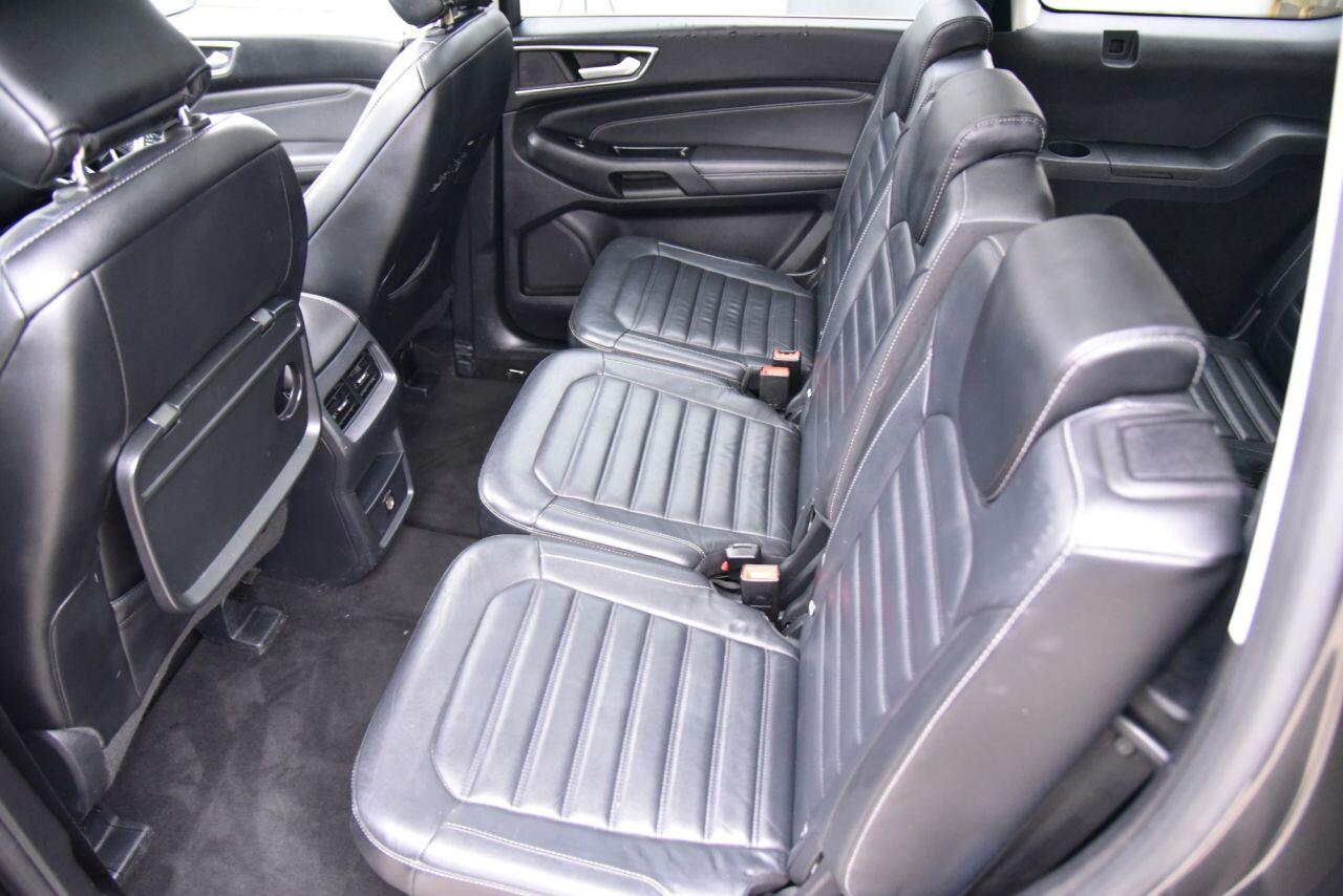 Ford Galaxy view 27
