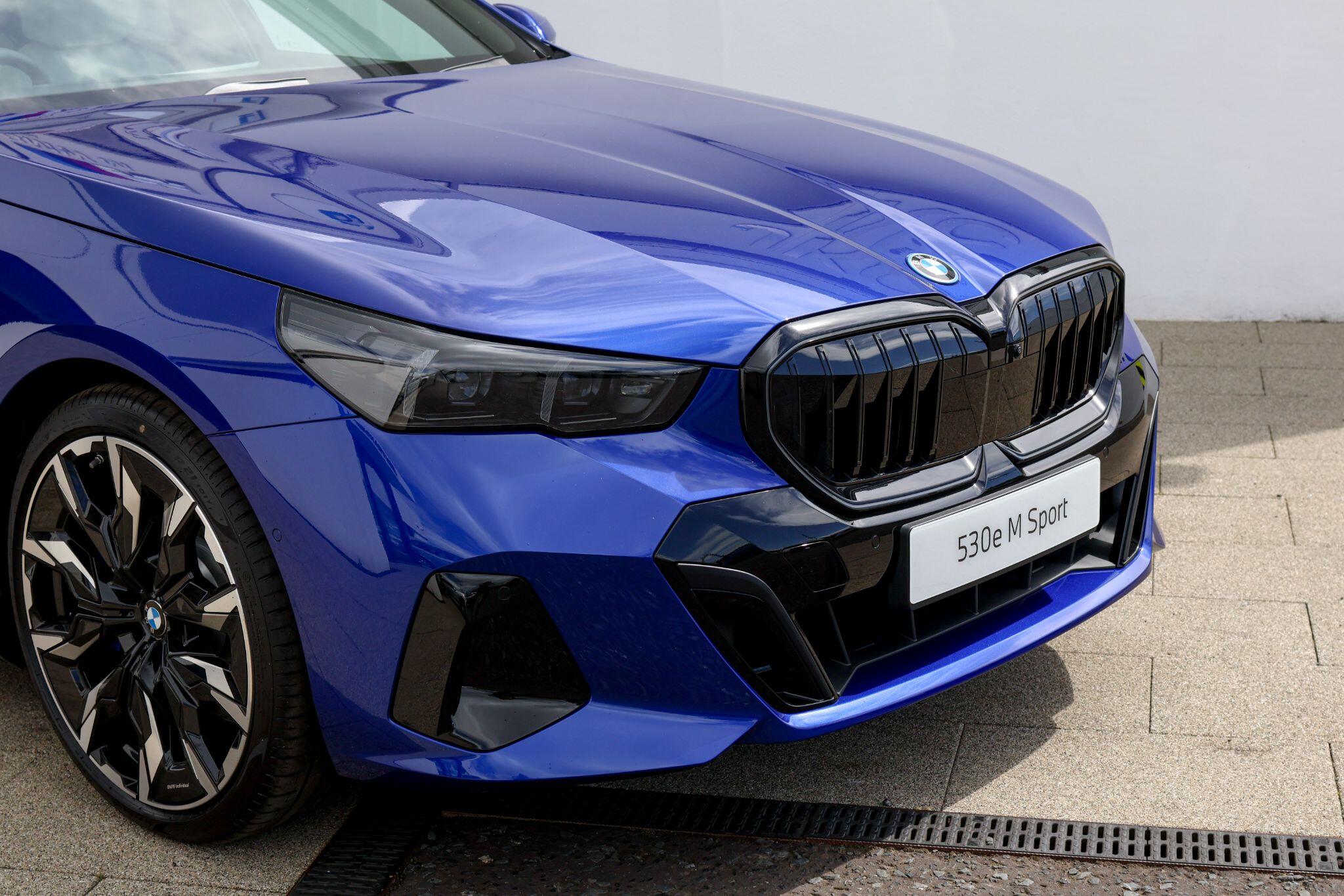 BMW 5 Series view 39