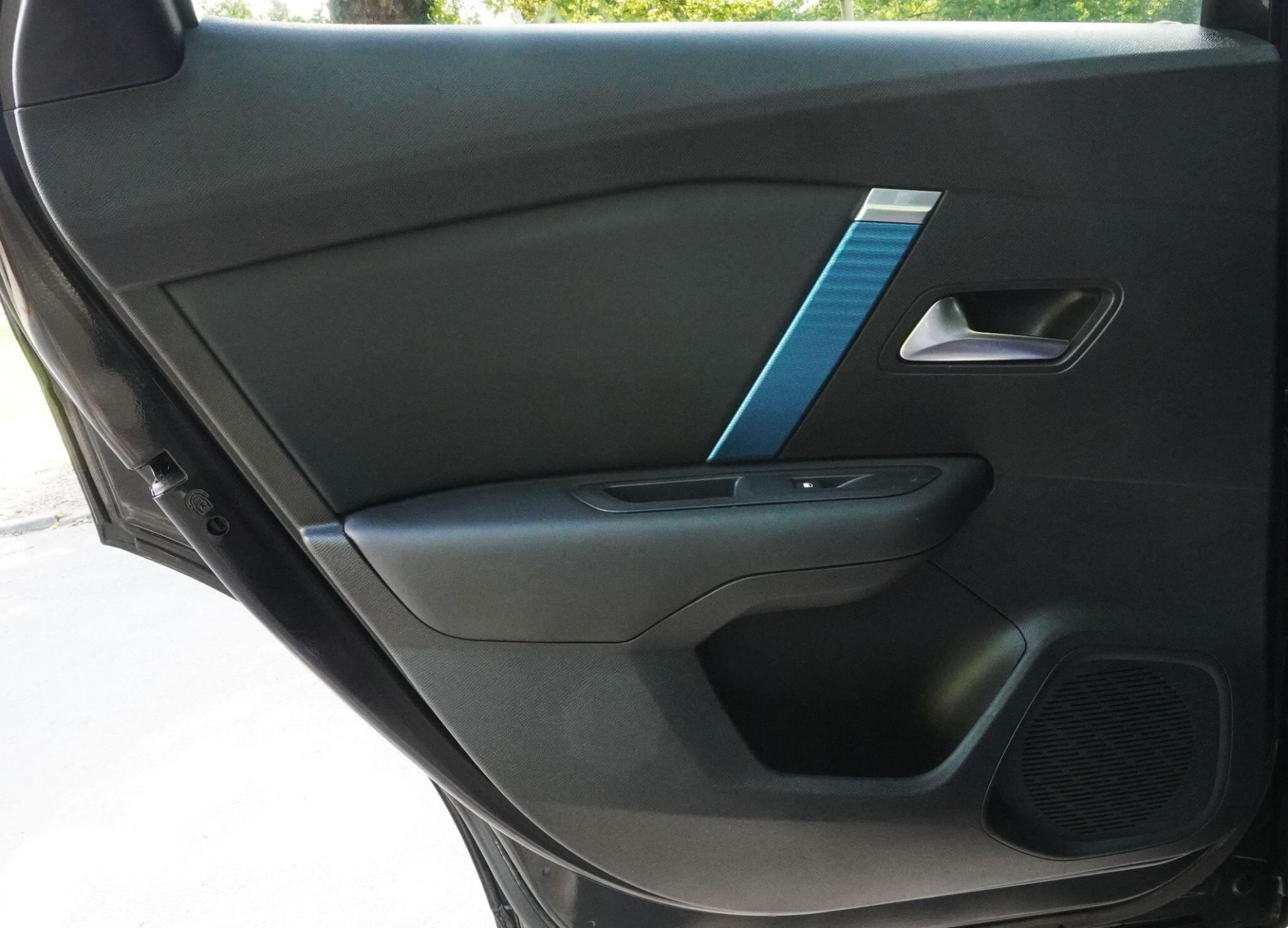 Citroen e-C4 view 57