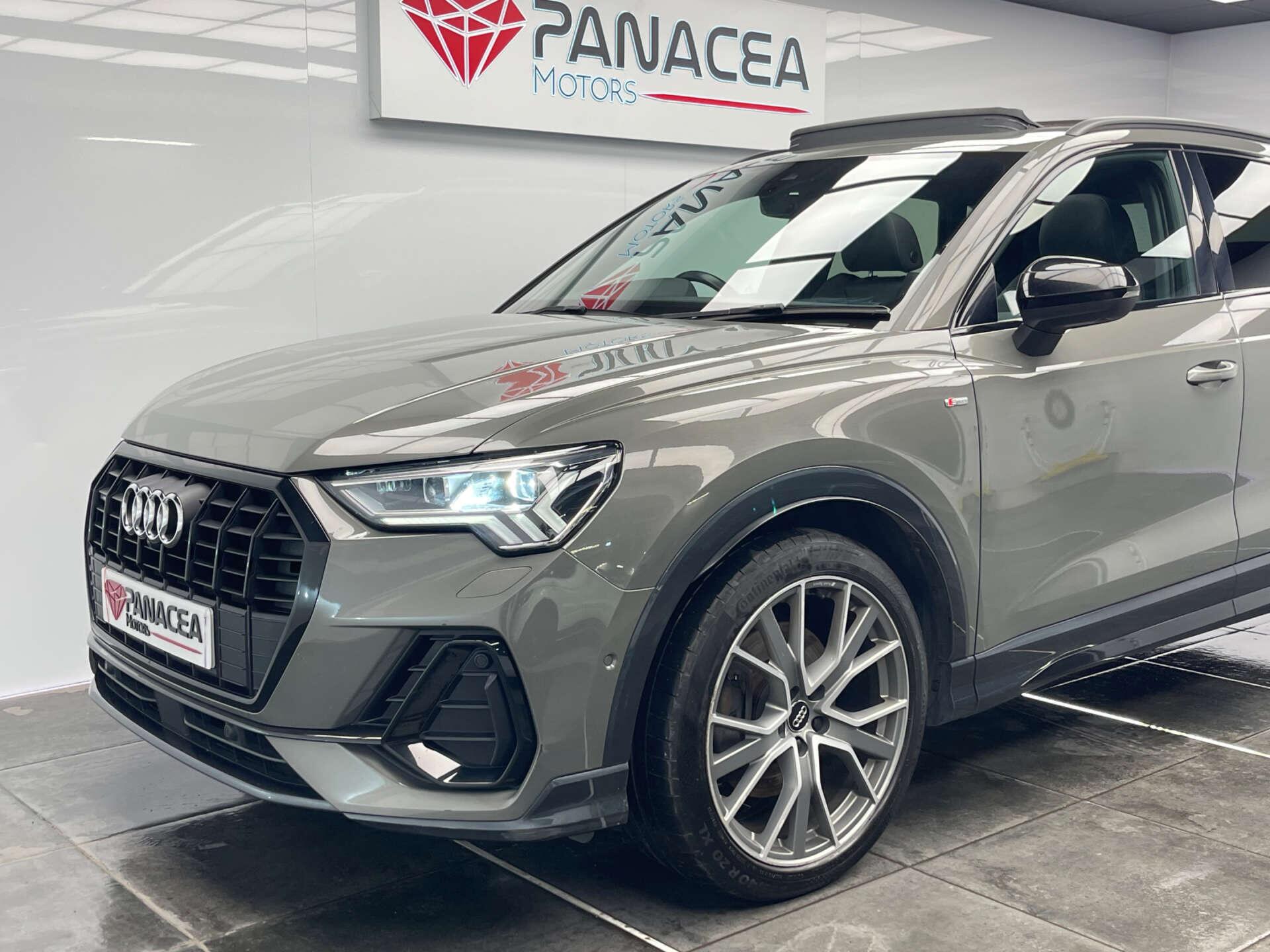 Audi Q3 view 8