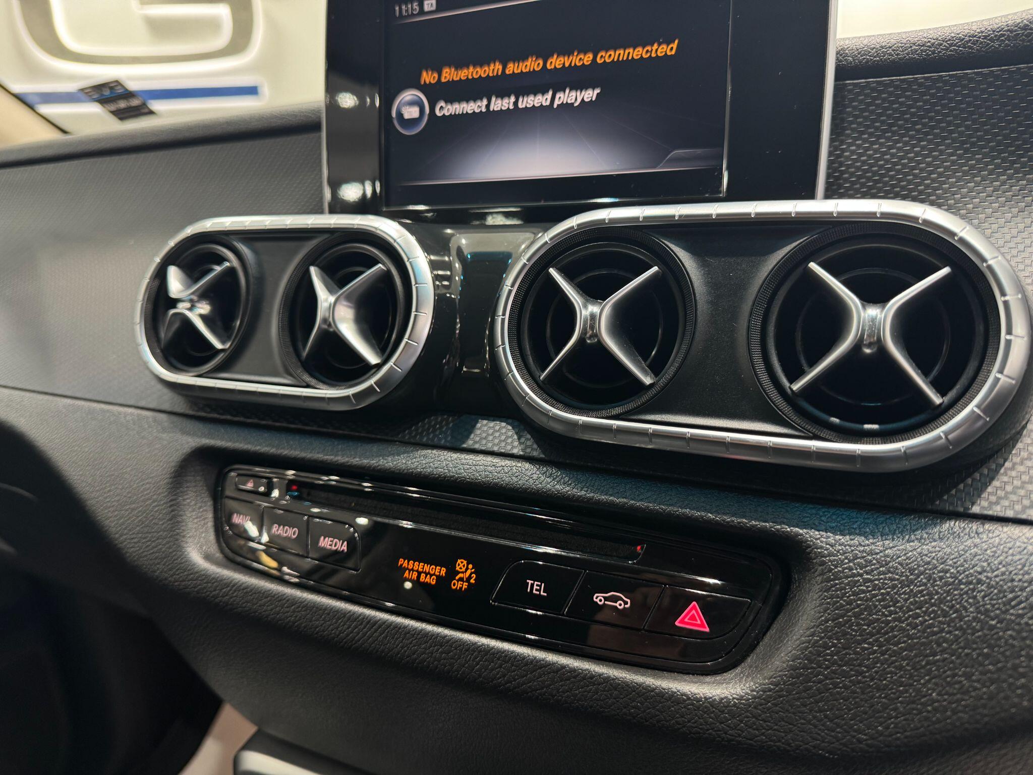 Mercedes-Benz X-Class view 33