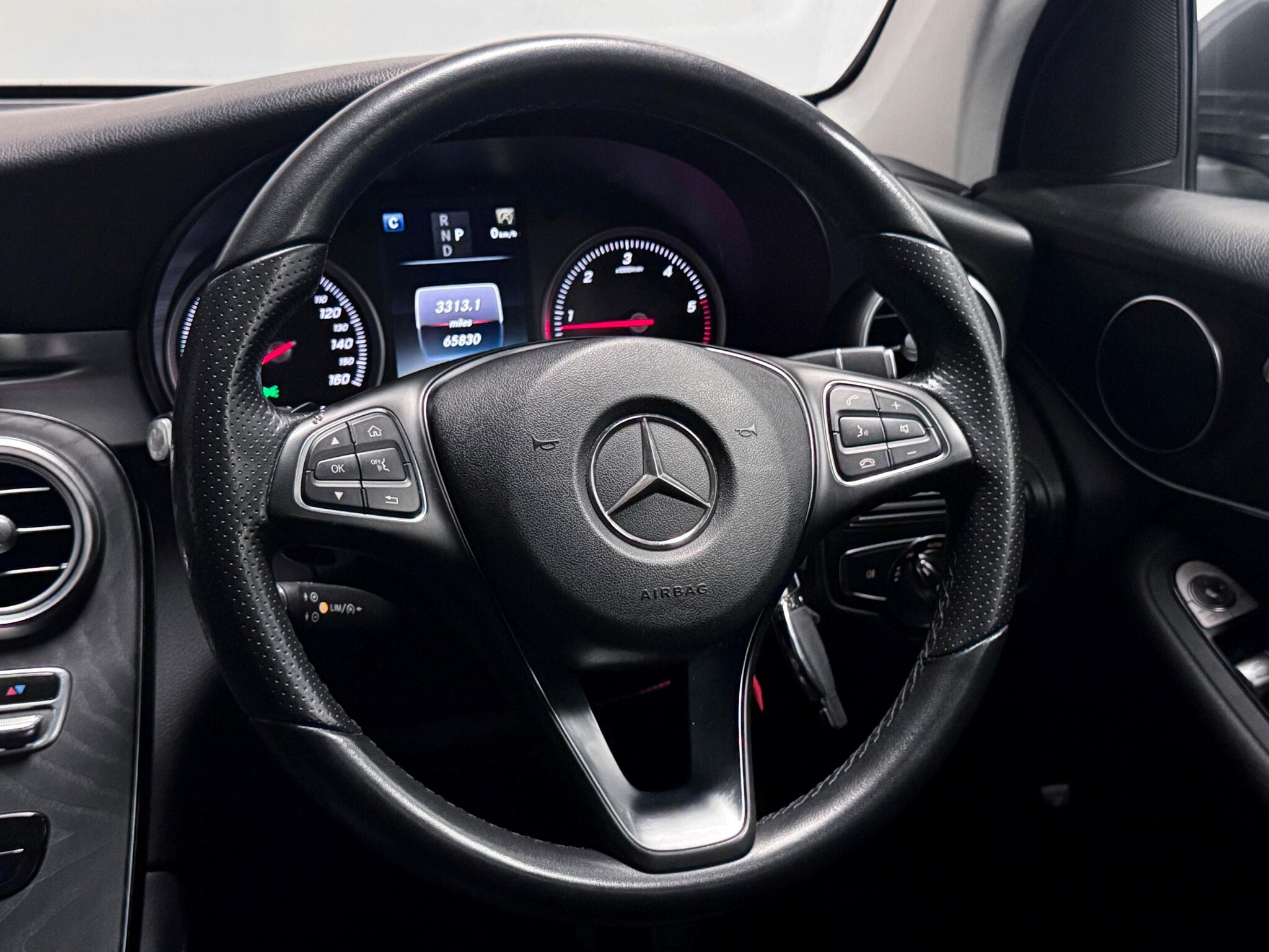 Mercedes-Benz GLC view 17