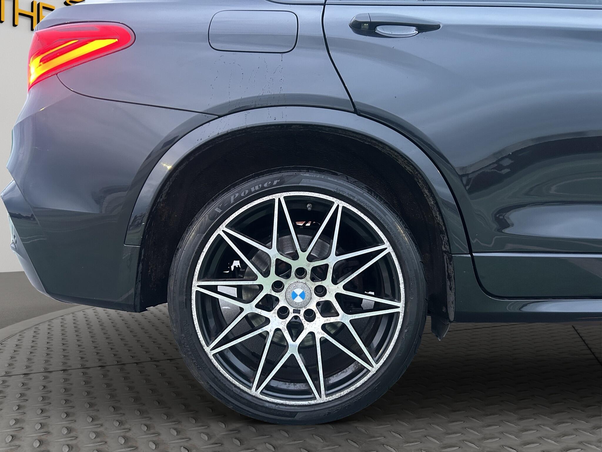 BMW X4 view 16
