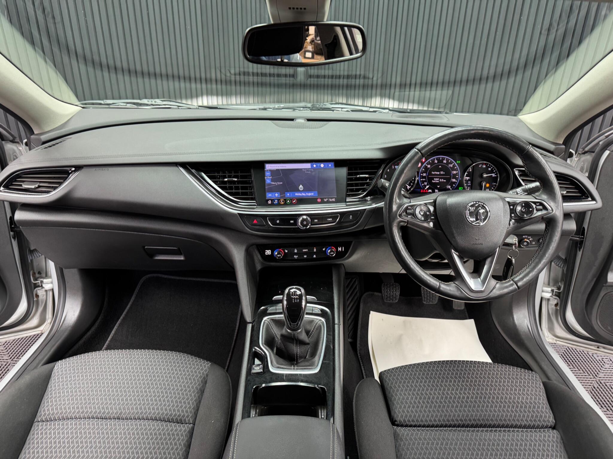 Vauxhall Insignia view 4