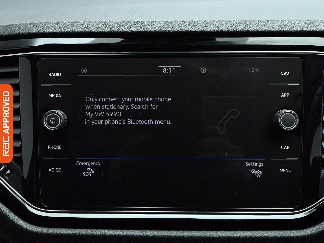 Volkswagen T-Roc view 14