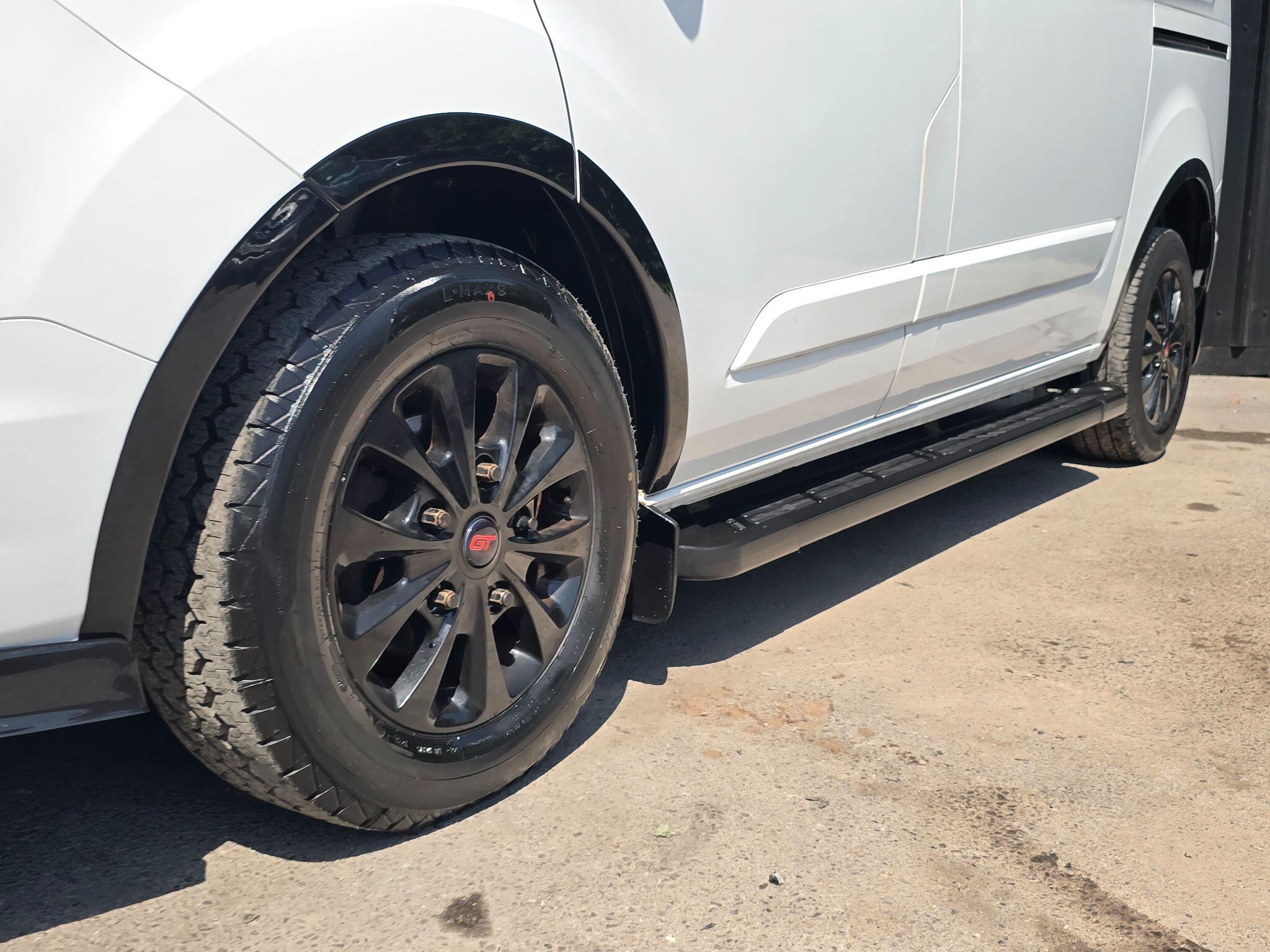 Ford Transit Custom view 35