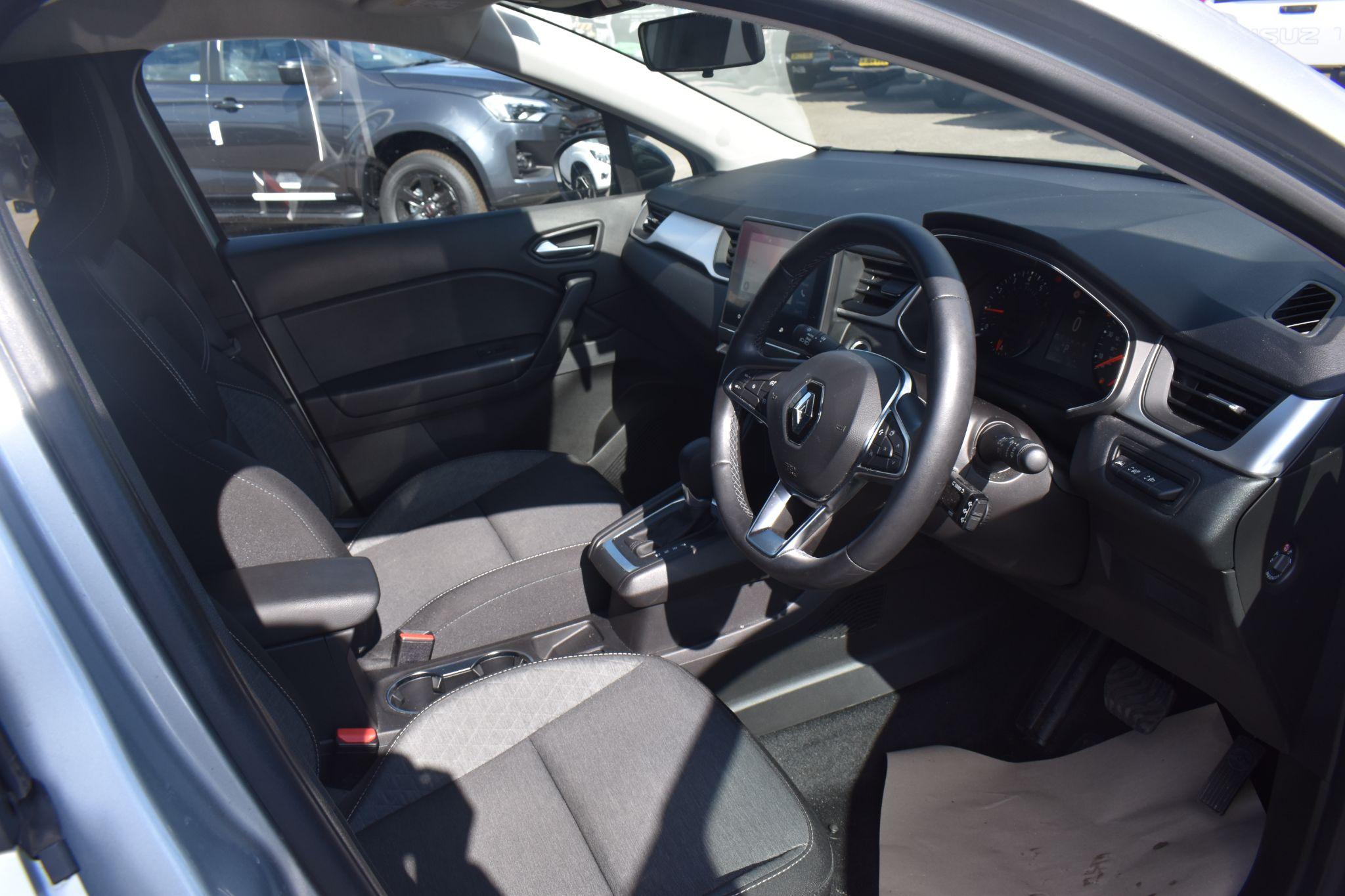 Captur - 1.3 TCe Iconic EDC Euro 6 (s/s) 5dr - Image 24
