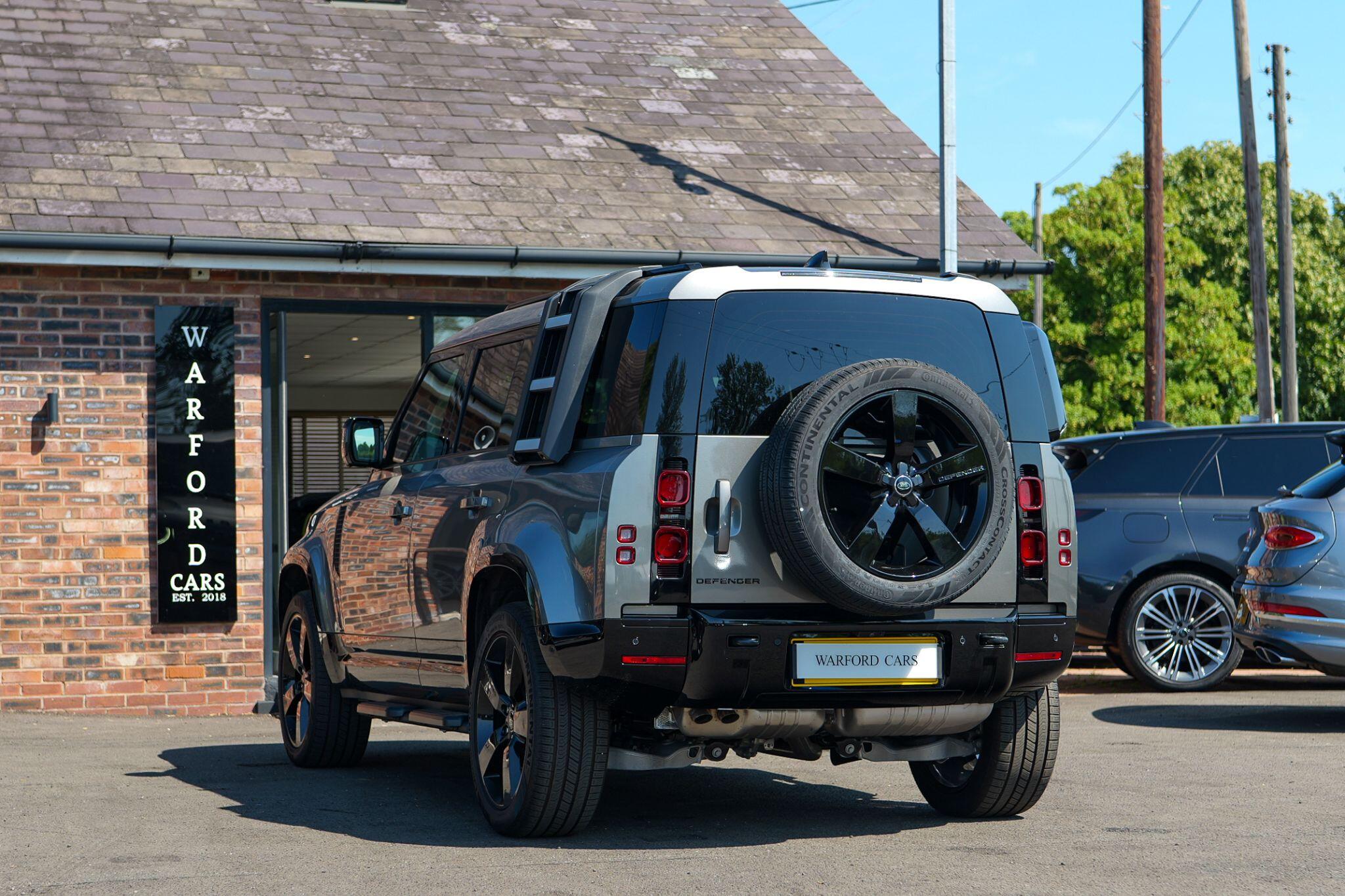 Land Rover Defender 110 view 6