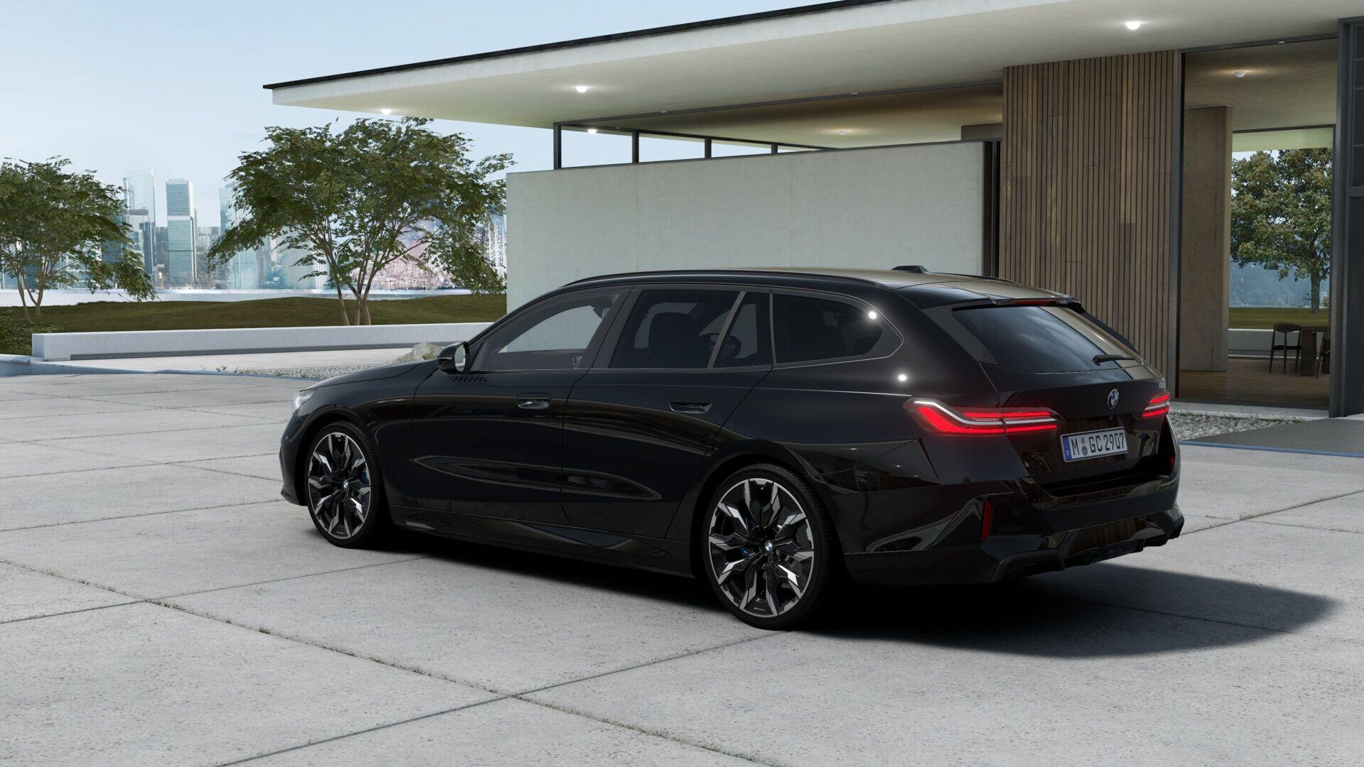 BMW 5 Series view 3