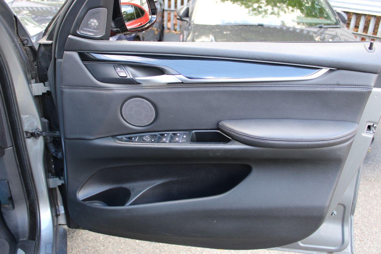 BMW X5 view 18